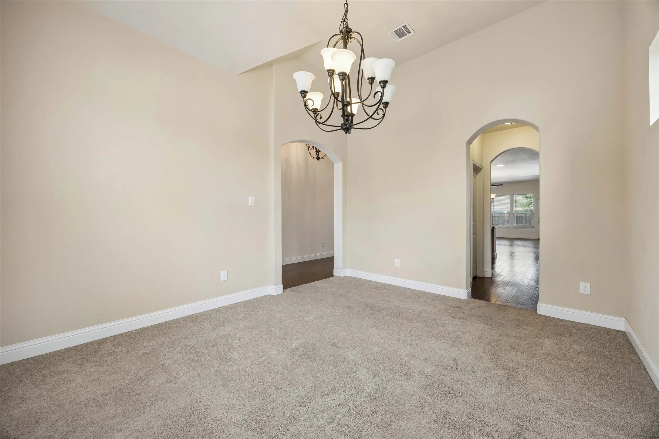 Single Family Residence For Sale in Tarrant County , 5936 Dunnlevy Drive, Fort Worth, Texas 76179, 4 Bedroom, 4 Bathroom, 2 Garage spaces, 2,817 Sqft, built in 2017, mls#21401597, Real Estate Agent in Fort Worth, Homes For Sale in Tarrant county, Homes For Sale in Fort Worth, Realtor in Fort Worth Texas, Real Estate Brokerage Independent Realty Texas, Luminita Cordes Realtor