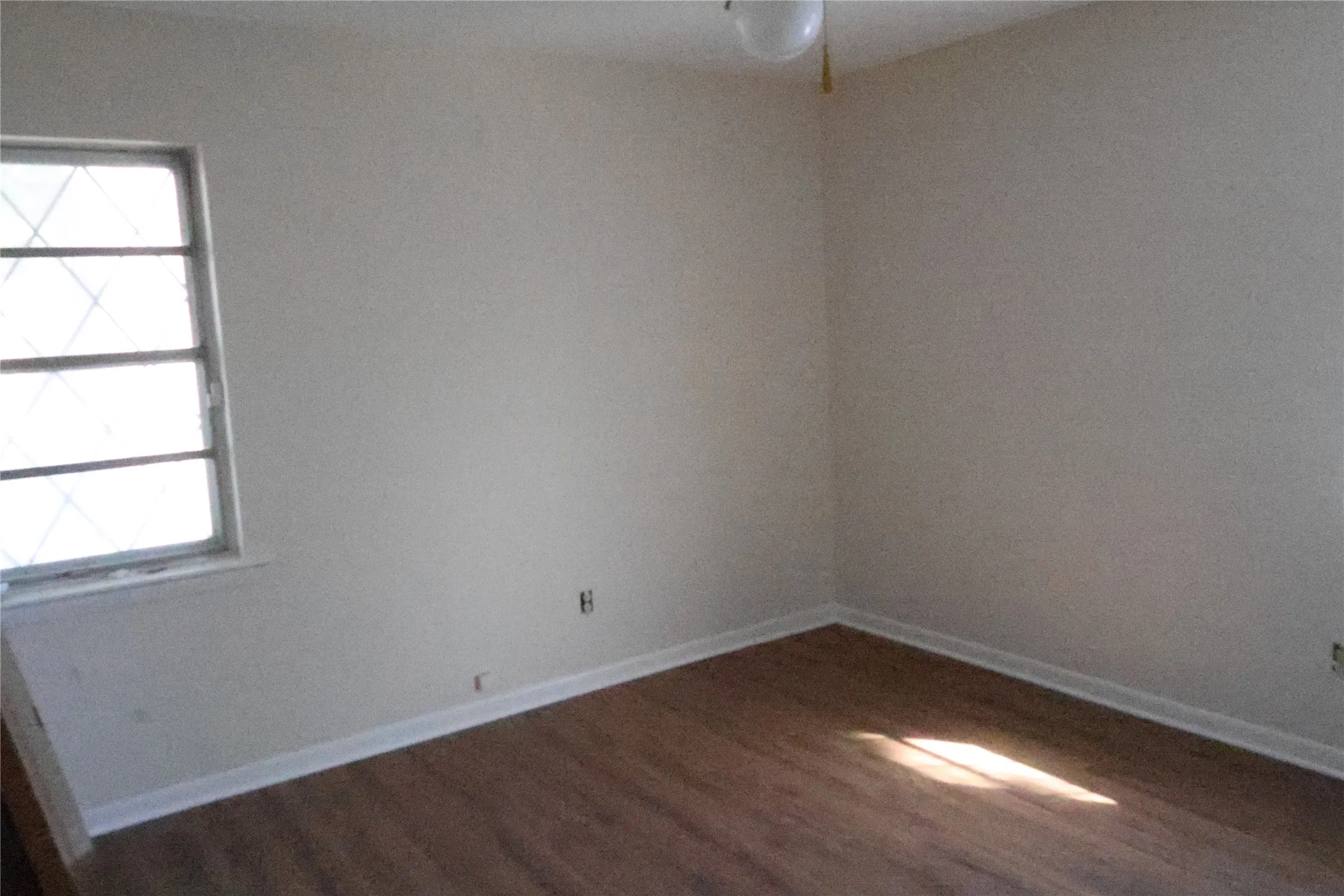 Single Family Residence For Rent in Dallas County , 1202 Alamo Lane, Garland, Texas 75040, 4 Bedroom, 2 Bathroom, 2 Garage spaces, 1,467 Sqft, built in 1955, mls#21404555, Real Estate Agent in Garland, Homes For Rent in Dallas county, Homes For Rent in Garland, Realtor in Garland Texas, Real Estate Brokerage Independent Realty Texas, Luminita Cordes Realtor