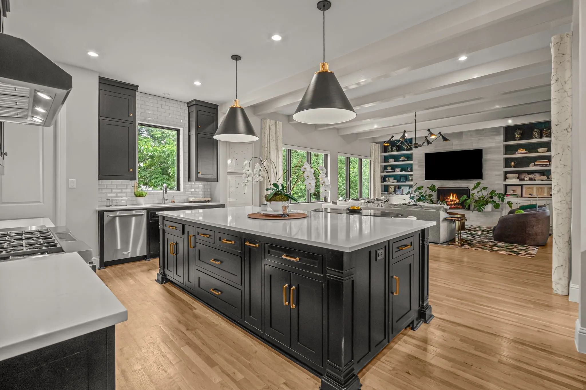 Single Family Residence For Sale in Tarrant County , 2413 Lofton Terrace, Fort Worth, Texas 76109, 5 Bedroom, 7 Bathroom, 3 Garage spaces, 6,596 Sqft, built in 2016, mls#21405671, Real Estate Agent in Fort Worth, Homes For Sale in Tarrant county, Homes For Sale in Fort Worth, Realtor in Fort Worth Texas, Real Estate Brokerage Independent Realty Texas, Luminita Cordes Realtor