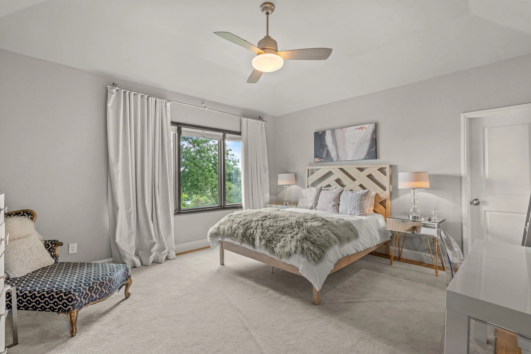 Single Family Residence For Sale in Tarrant County , 2413 Lofton Terrace, Fort Worth, Texas 76109, 5 Bedroom, 7 Bathroom, 3 Garage spaces, 6,596 Sqft, built in 2016, mls#21405671, Real Estate Agent in Fort Worth, Homes For Sale in Tarrant county, Homes For Sale in Fort Worth, Realtor in Fort Worth Texas, Real Estate Brokerage Independent Realty Texas, Luminita Cordes Realtor