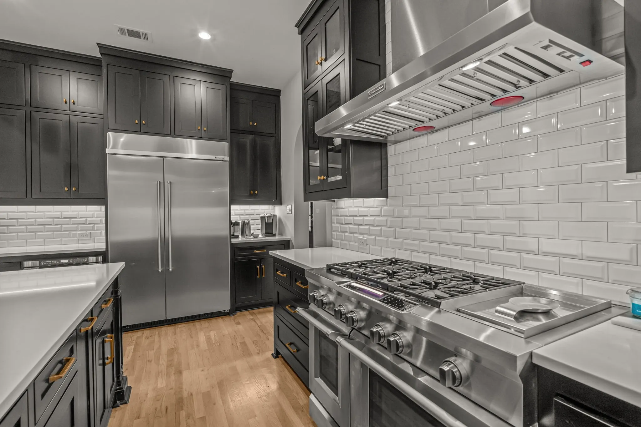Single Family Residence For Sale in Tarrant County , 2413 Lofton Terrace, Fort Worth, Texas 76109, 5 Bedroom, 7 Bathroom, 3 Garage spaces, 6,596 Sqft, built in 2016, mls#21405671, Real Estate Agent in Fort Worth, Homes For Sale in Tarrant county, Homes For Sale in Fort Worth, Realtor in Fort Worth Texas, Real Estate Brokerage Independent Realty Texas, Luminita Cordes Realtor