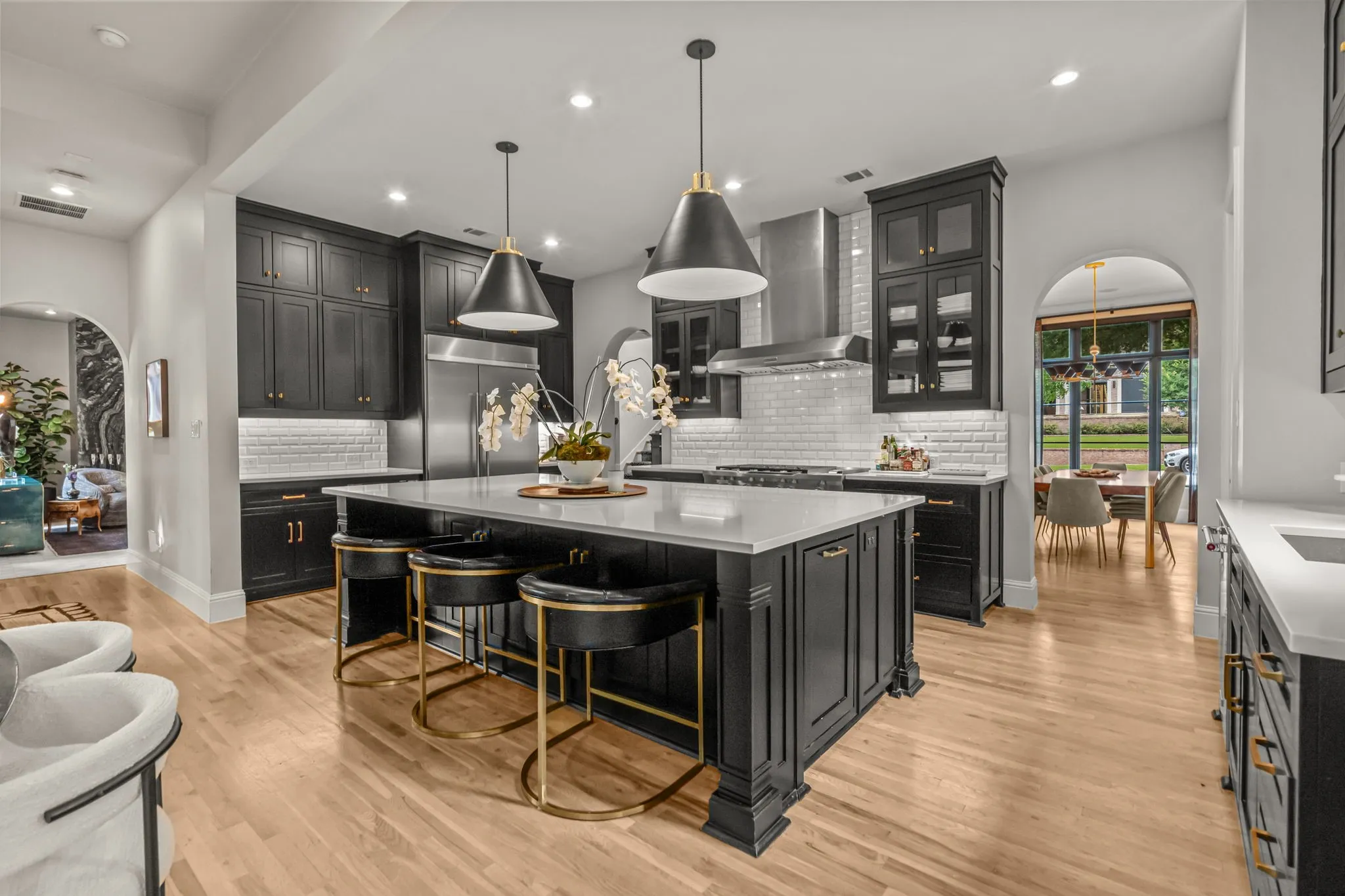 Single Family Residence For Sale in Tarrant County , 2413 Lofton Terrace, Fort Worth, Texas 76109, 5 Bedroom, 7 Bathroom, 3 Garage spaces, 6,596 Sqft, built in 2016, mls#21405671, Real Estate Agent in Fort Worth, Homes For Sale in Tarrant county, Homes For Sale in Fort Worth, Realtor in Fort Worth Texas, Real Estate Brokerage Independent Realty Texas, Luminita Cordes Realtor