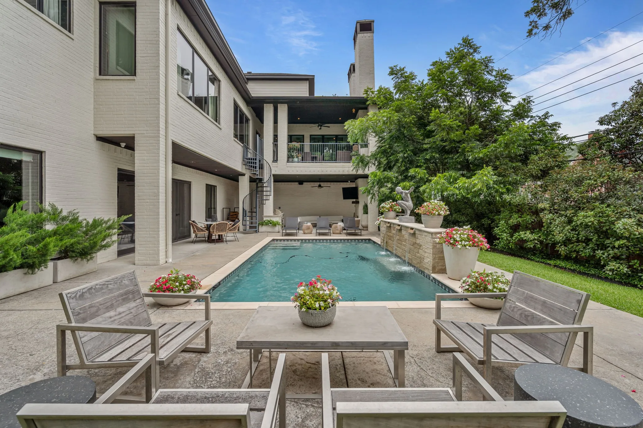 Single Family Residence For Sale in Tarrant County , 2413 Lofton Terrace, Fort Worth, Texas 76109, 5 Bedroom, 7 Bathroom, 3 Garage spaces, 6,596 Sqft, built in 2016, mls#21405671, Real Estate Agent in Fort Worth, Homes For Sale in Tarrant county, Homes For Sale in Fort Worth, Realtor in Fort Worth Texas, Real Estate Brokerage Independent Realty Texas, Luminita Cordes Realtor