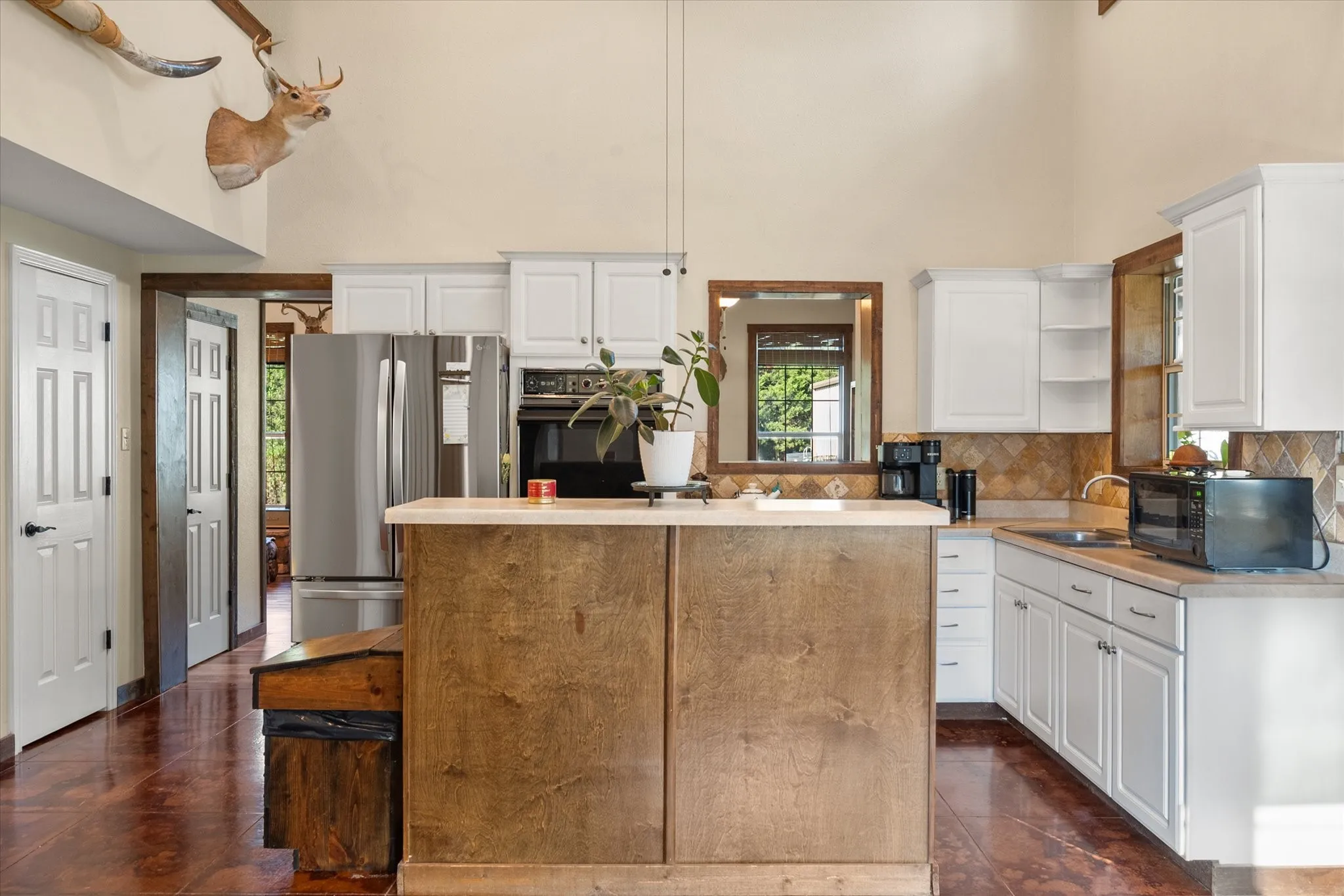 Single Family Residence For Sale in Navarro County , 5827 SE County Road 1095, Corsicana, Texas 75109, 3 Bedroom, 4 Bathroom, 2 Garage spaces, 1,597 Sqft, built in 2005, mls#21404744, Real Estate Agent in Corsicana, Homes For Sale in Navarro county, Homes For Sale in Corsicana, Realtor in Corsicana Texas, Real Estate Brokerage Independent Realty Texas, Luminita Cordes Realtor