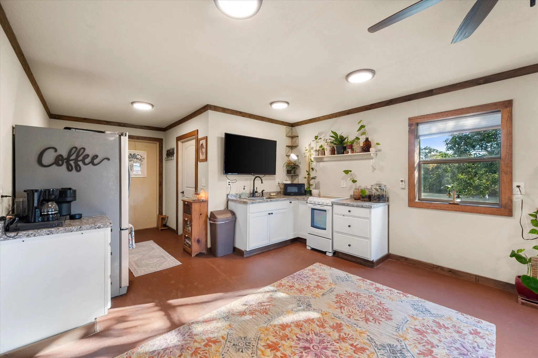 Single Family Residence For Sale in Navarro County , 5827 SE County Road 1095, Corsicana, Texas 75109, 3 Bedroom, 4 Bathroom, 2 Garage spaces, 1,597 Sqft, built in 2005, mls#21404744, Real Estate Agent in Corsicana, Homes For Sale in Navarro county, Homes For Sale in Corsicana, Realtor in Corsicana Texas, Real Estate Brokerage Independent Realty Texas, Luminita Cordes Realtor