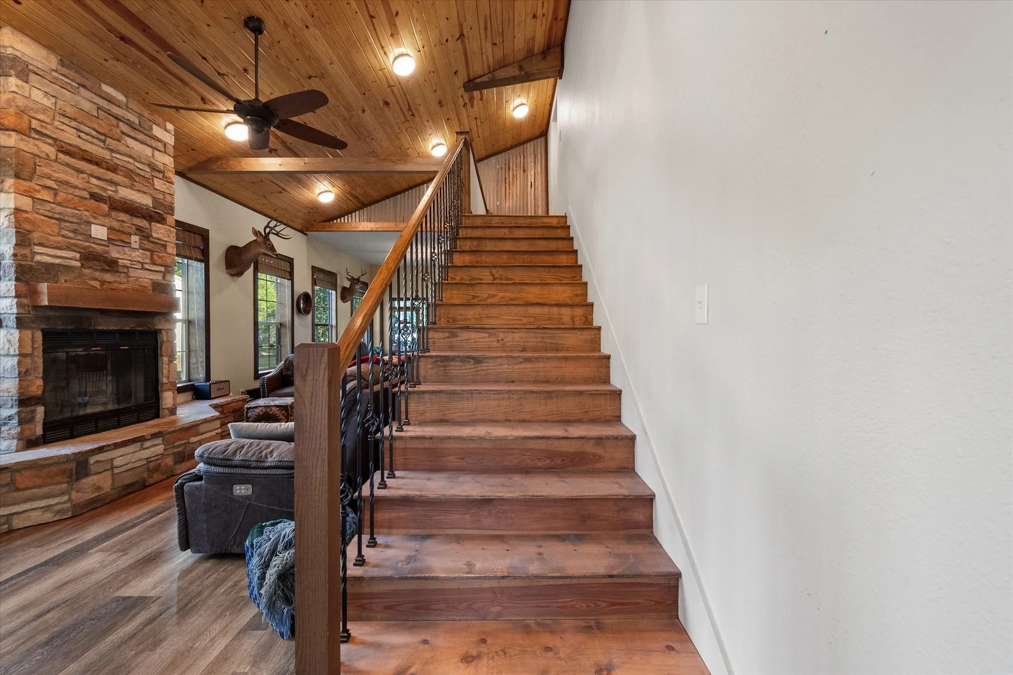 Single Family Residence For Sale in Navarro County , 5827 SE County Road 1095, Corsicana, Texas 75109, 3 Bedroom, 4 Bathroom, 2 Garage spaces, 1,597 Sqft, built in 2005, mls#21404744, Real Estate Agent in Corsicana, Homes For Sale in Navarro county, Homes For Sale in Corsicana, Realtor in Corsicana Texas, Real Estate Brokerage Independent Realty Texas, Luminita Cordes Realtor