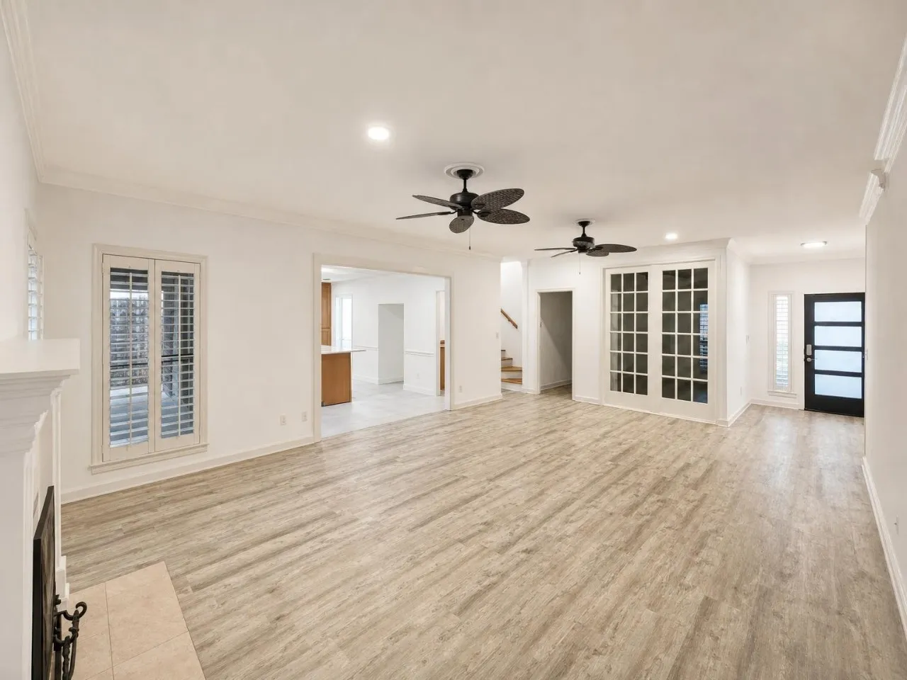Single Family Residence For Rent in Tarrant County , 70 Legend Road, Benbrook, Texas 76132, 4 Bedroom, 3 Bathroom, 2 Garage spaces, 2,772 Sqft, built in 1985, mls#21407047, Real Estate Agent in Benbrook, Homes For Rent in Tarrant county, Homes For Rent in Benbrook, Realtor in Benbrook Texas, Real Estate Brokerage Independent Realty Texas, Luminita Cordes Realtor