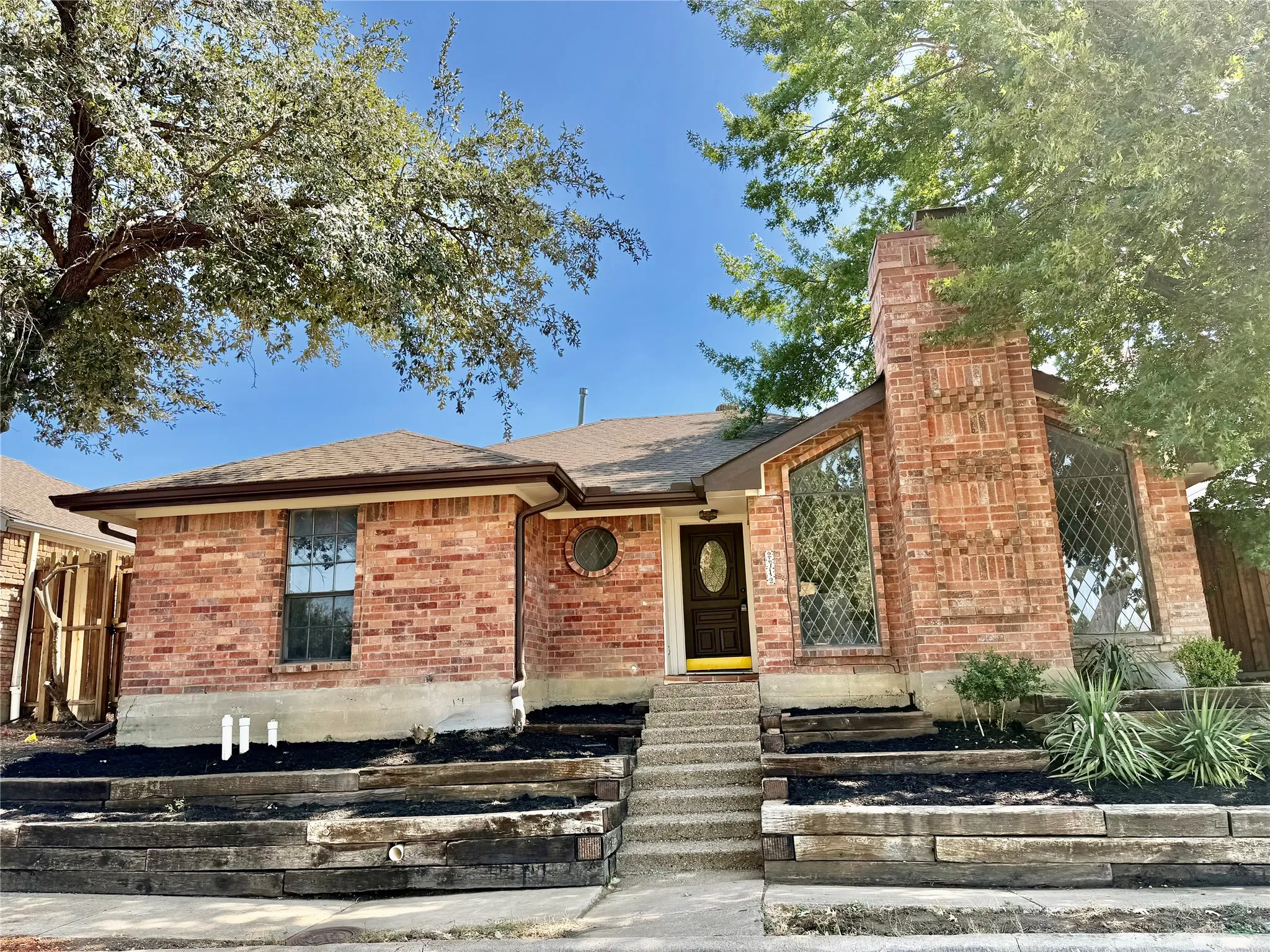 Single Family Residence For Sale in Denton County , 2712 Dali Drive, Dallas, Texas 75287, 3 Bedroom, 2 Bathroom, 2 Garage spaces, 1,557 Sqft, built in 1984, mls#21406434, Real Estate Agent in Dallas, Homes For Sale in Denton county, Homes For Sale in Dallas, Realtor in Dallas Texas, Real Estate Brokerage Independent Realty Texas, Luminita Cordes Realtor