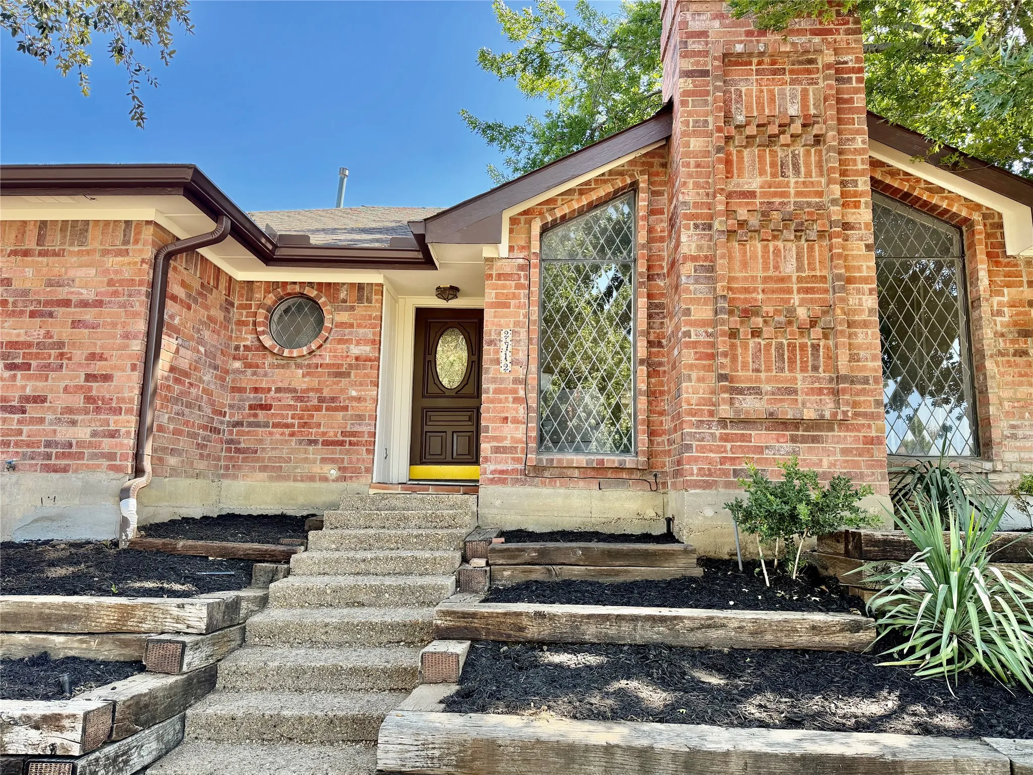 Single Family Residence For Sale in Denton County , 2712 Dali Drive, Dallas, Texas 75287, 3 Bedroom, 2 Bathroom, 2 Garage spaces, 1,557 Sqft, built in 1984, mls#21406434, Real Estate Agent in Dallas, Homes For Sale in Denton county, Homes For Sale in Dallas, Realtor in Dallas Texas, Real Estate Brokerage Independent Realty Texas, Luminita Cordes Realtor