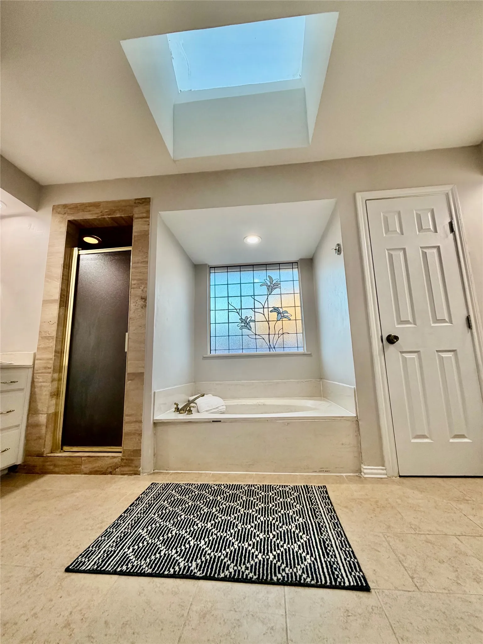 Single Family Residence For Sale in Denton County , 2712 Dali Drive, Dallas, Texas 75287, 3 Bedroom, 2 Bathroom, 2 Garage spaces, 1,557 Sqft, built in 1984, mls#21406434, Real Estate Agent in Dallas, Homes For Sale in Denton county, Homes For Sale in Dallas, Realtor in Dallas Texas, Real Estate Brokerage Independent Realty Texas, Luminita Cordes Realtor
