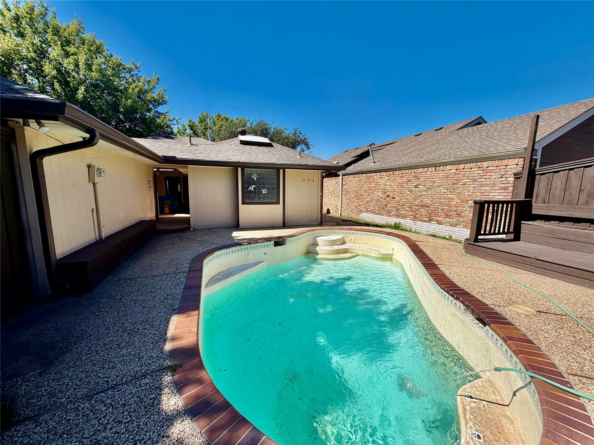 Single Family Residence For Sale in Denton County , 2712 Dali Drive, Dallas, Texas 75287, 3 Bedroom, 2 Bathroom, 2 Garage spaces, 1,557 Sqft, built in 1984, mls#21406434, Real Estate Agent in Dallas, Homes For Sale in Denton county, Homes For Sale in Dallas, Realtor in Dallas Texas, Real Estate Brokerage Independent Realty Texas, Luminita Cordes Realtor