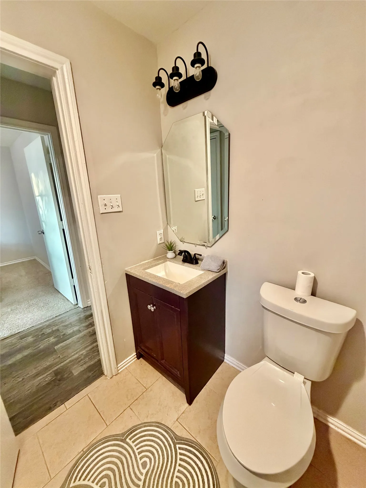 Single Family Residence For Sale in Denton County , 2712 Dali Drive, Dallas, Texas 75287, 3 Bedroom, 2 Bathroom, 2 Garage spaces, 1,557 Sqft, built in 1984, mls#21406434, Real Estate Agent in Dallas, Homes For Sale in Denton county, Homes For Sale in Dallas, Realtor in Dallas Texas, Real Estate Brokerage Independent Realty Texas, Luminita Cordes Realtor