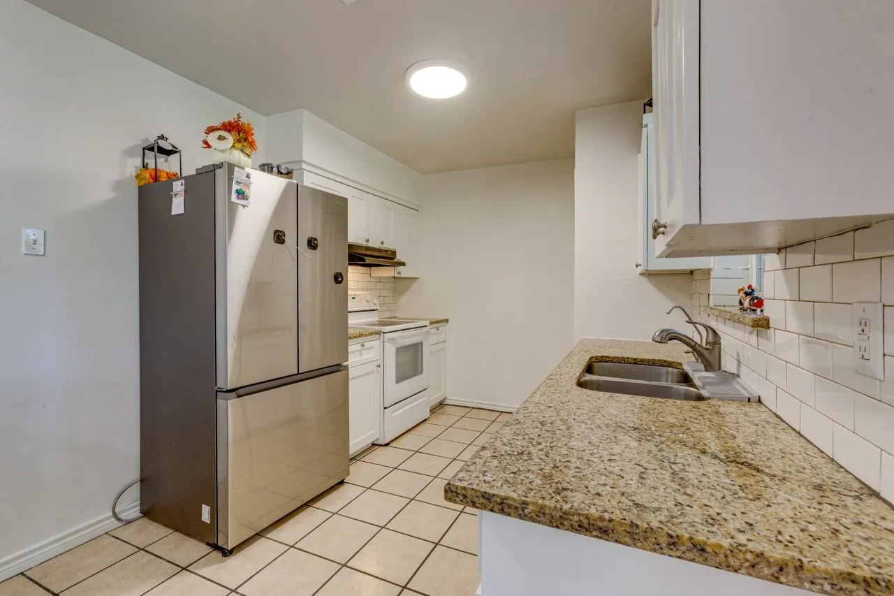 Single Family Residence For Sale in Dallas County , 226 Springbranch Drive, Garland, Texas 75043, 3 Bedroom, 2 Bathroom, 2 Garage spaces, 1,271 Sqft, built in 1971, mls#21404410, Real Estate Agent in Garland, Homes For Sale in Dallas county, Homes For Sale in Garland, Realtor in Garland Texas, Real Estate Brokerage Independent Realty Texas, Luminita Cordes Realtor
