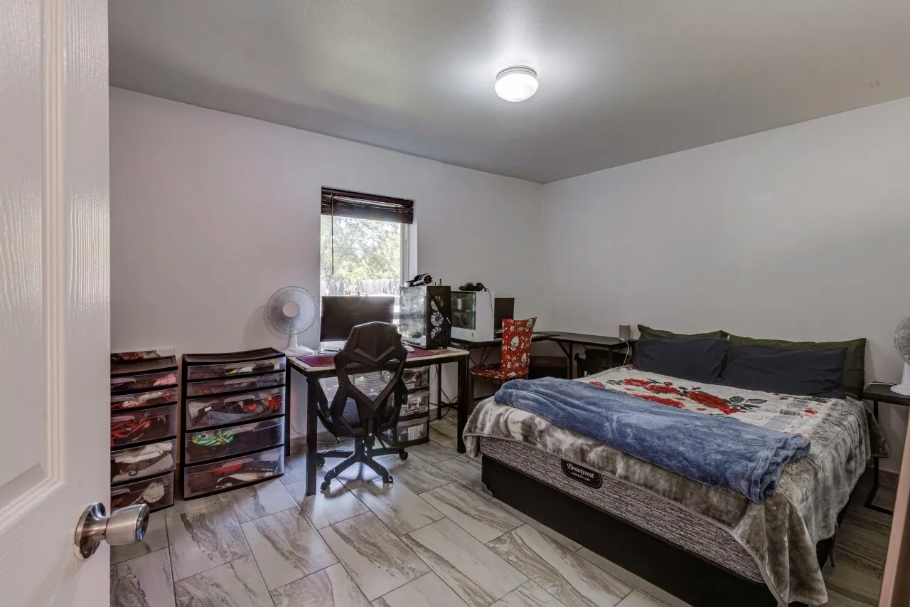 Single Family Residence For Sale in Dallas County , 226 Springbranch Drive, Garland, Texas 75043, 3 Bedroom, 2 Bathroom, 2 Garage spaces, 1,271 Sqft, built in 1971, mls#21404410, Real Estate Agent in Garland, Homes For Sale in Dallas county, Homes For Sale in Garland, Realtor in Garland Texas, Real Estate Brokerage Independent Realty Texas, Luminita Cordes Realtor