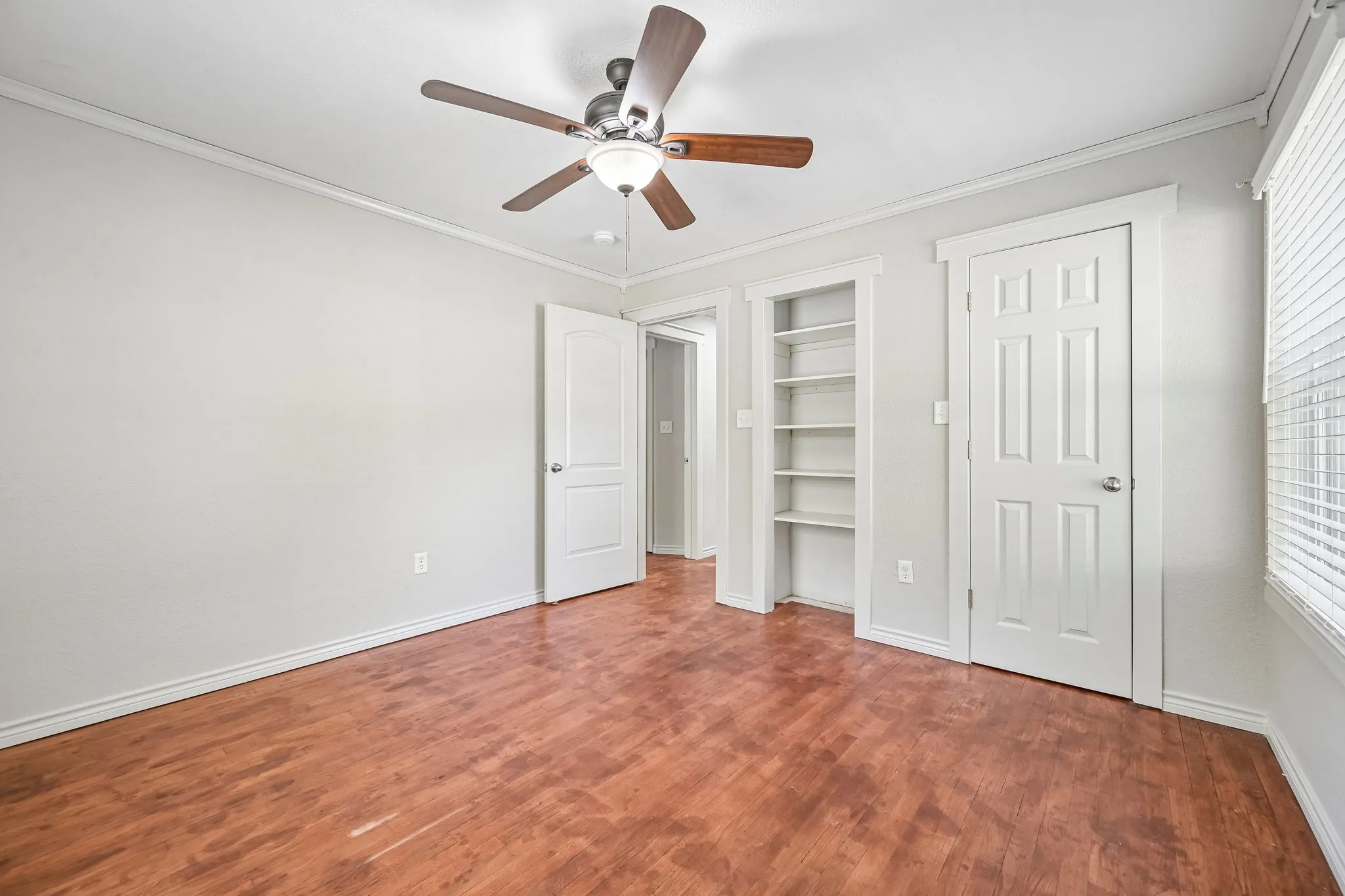 Single Family Residence For Sale in Grayson County , 1617 N Binkley, Sherman, Texas 75020, 3 Bedroom, 2 Bathroom, 2 Garage spaces, 1,426 Sqft, built in 1950, mls#21405676, Real Estate Agent in Sherman, Homes For Sale in Grayson county, Homes For Sale in Sherman, Realtor in Sherman Texas, Real Estate Brokerage Independent Realty Texas, Luminita Cordes Realtor
