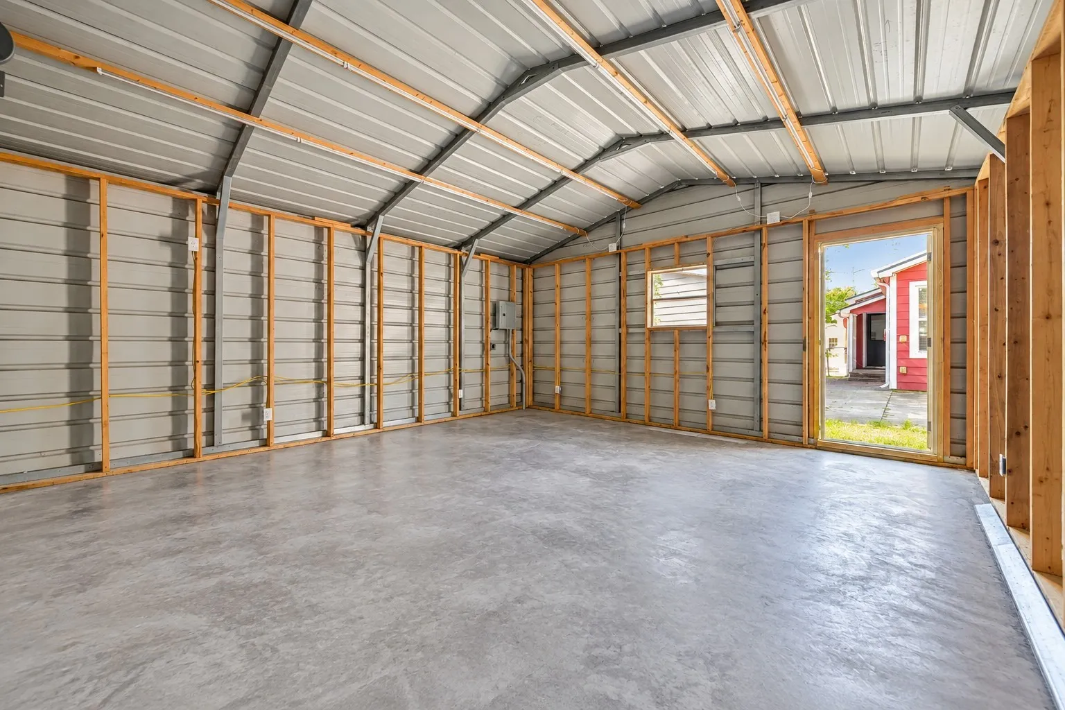 Single Family Residence For Sale in Grayson County , 1617 N Binkley, Sherman, Texas 75020, 3 Bedroom, 2 Bathroom, 2 Garage spaces, 1,426 Sqft, built in 1950, mls#21405676, Real Estate Agent in Sherman, Homes For Sale in Grayson county, Homes For Sale in Sherman, Realtor in Sherman Texas, Real Estate Brokerage Independent Realty Texas, Luminita Cordes Realtor