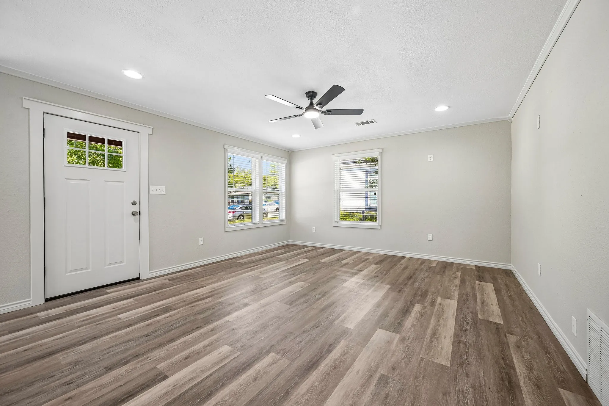 Single Family Residence For Sale in Grayson County , 1617 N Binkley, Sherman, Texas 75020, 3 Bedroom, 2 Bathroom, 2 Garage spaces, 1,426 Sqft, built in 1950, mls#21405676, Real Estate Agent in Sherman, Homes For Sale in Grayson county, Homes For Sale in Sherman, Realtor in Sherman Texas, Real Estate Brokerage Independent Realty Texas, Luminita Cordes Realtor