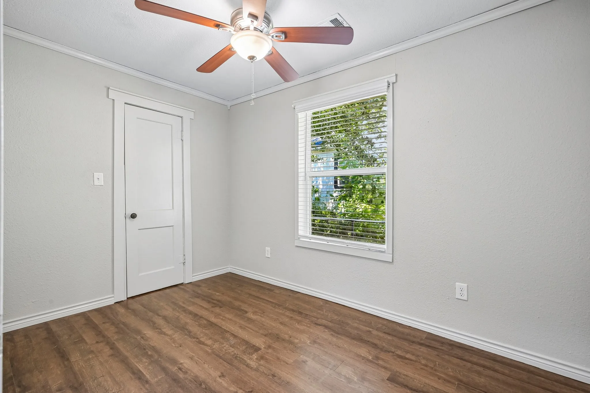 Single Family Residence For Sale in Grayson County , 1617 N Binkley, Sherman, Texas 75020, 3 Bedroom, 2 Bathroom, 2 Garage spaces, 1,426 Sqft, built in 1950, mls#21405676, Real Estate Agent in Sherman, Homes For Sale in Grayson county, Homes For Sale in Sherman, Realtor in Sherman Texas, Real Estate Brokerage Independent Realty Texas, Luminita Cordes Realtor