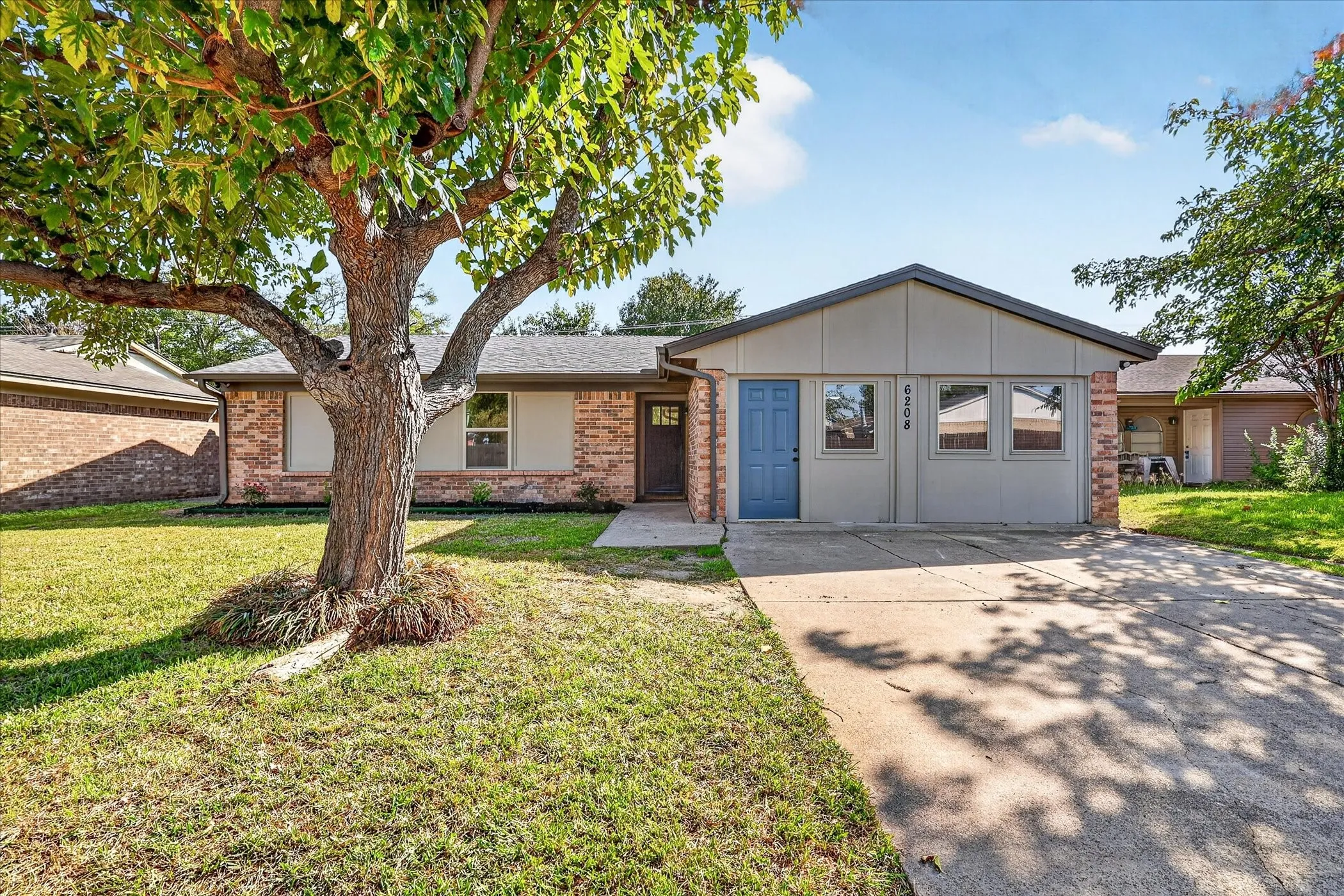 Single Family Residence For Sale