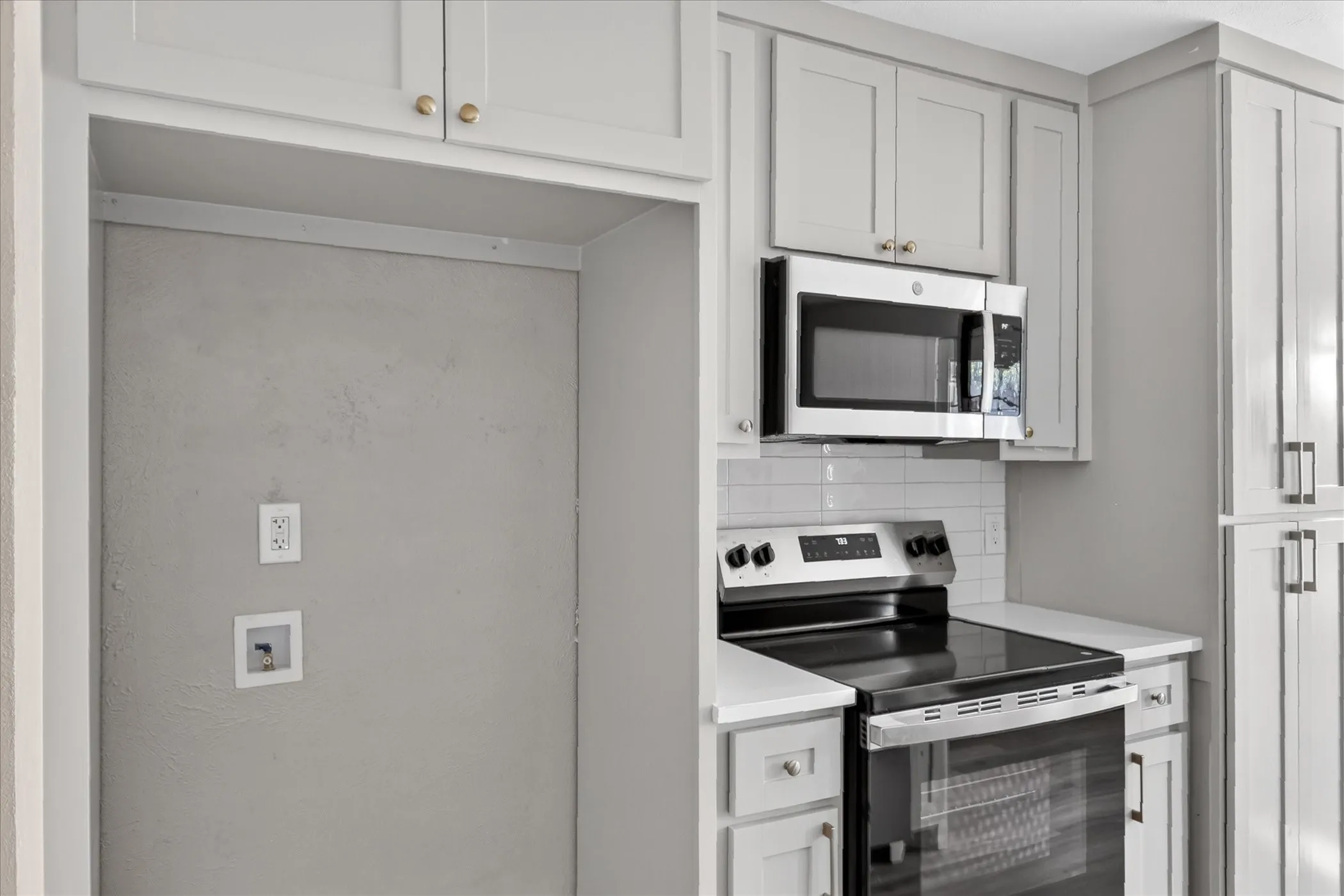Single Family Residence For Sale in Tarrant County , 6208 Kary Lynn Drive S, Watauga, Texas 76148, 3 Bedroom, 2 Bathroom, Garage spaces, 1,487 Sqft, built in 1980, mls#21399715, Real Estate Agent in Watauga, Homes For Sale in Tarrant county, Homes For Sale in Watauga, Realtor in Watauga Texas, Real Estate Brokerage Independent Realty Texas, Luminita Cordes Realtor