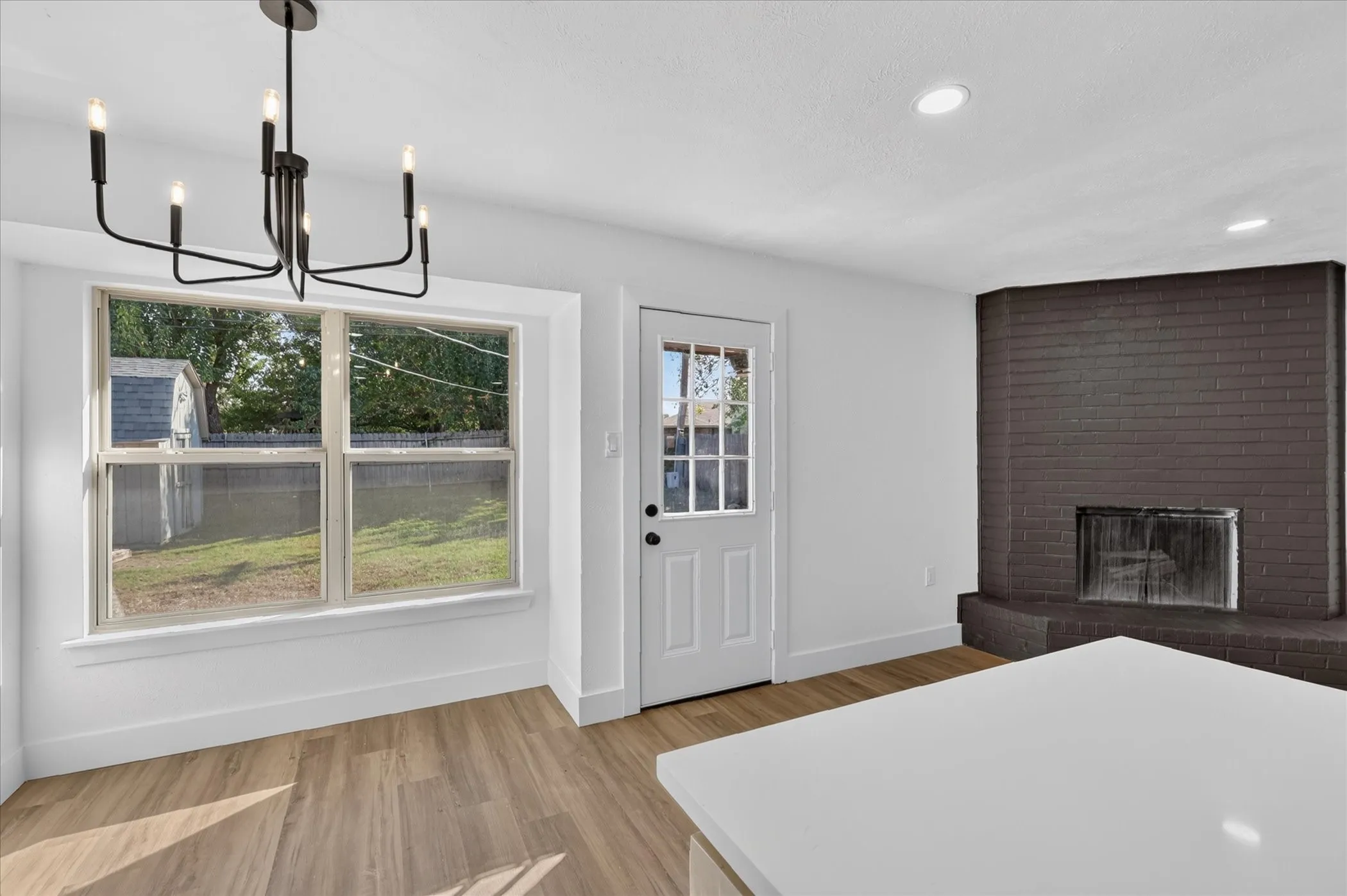 Single Family Residence For Sale in Tarrant County , 6208 Kary Lynn Drive S, Watauga, Texas 76148, 3 Bedroom, 2 Bathroom, Garage spaces, 1,487 Sqft, built in 1980, mls#21399715, Real Estate Agent in Watauga, Homes For Sale in Tarrant county, Homes For Sale in Watauga, Realtor in Watauga Texas, Real Estate Brokerage Independent Realty Texas, Luminita Cordes Realtor