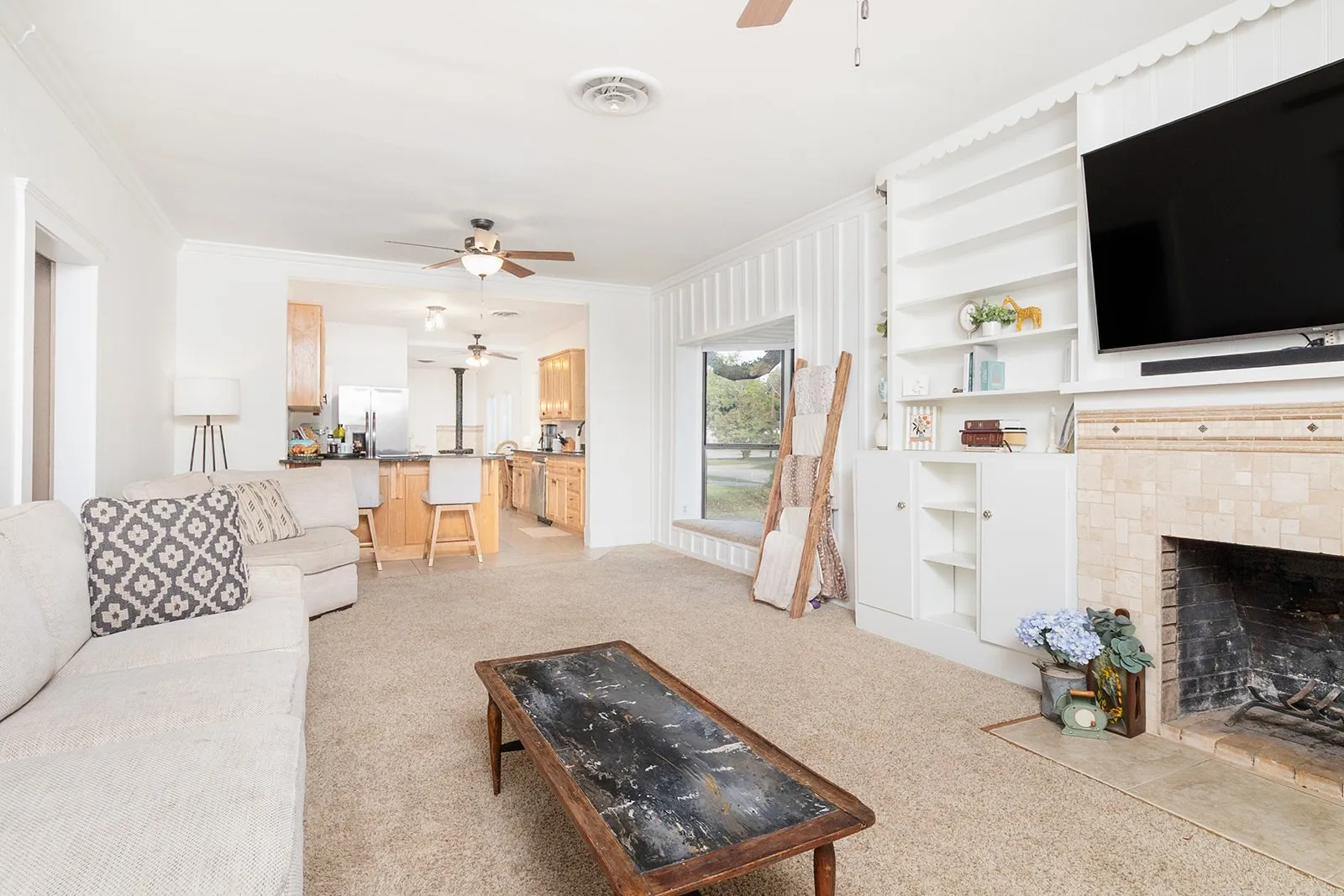 Single Family Residence For Sale in Mc Culloch County , 1800 S China Street, Brady, Texas 76825, 4 Bedroom, 3 Bathroom, 2 Garage spaces, 3,424 Sqft, built in 1950, mls#21407024, Real Estate Agent in Brady, Homes For Sale in Mc Culloch county, Homes For Sale in Brady, Realtor in Brady Texas, Real Estate Brokerage Independent Realty Texas, Luminita Cordes Realtor
