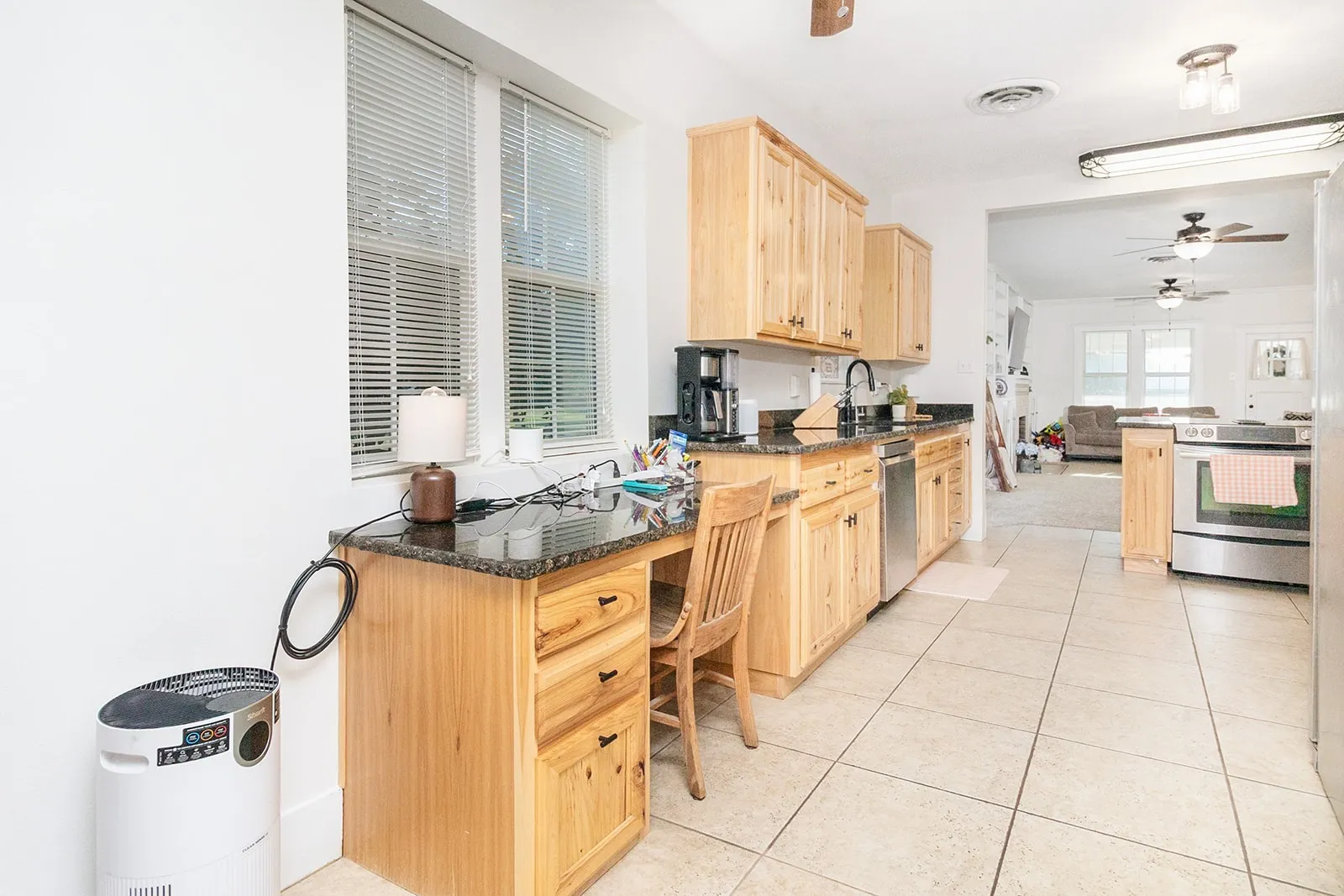 Single Family Residence For Sale in Mc Culloch County , 1800 S China Street, Brady, Texas 76825, 4 Bedroom, 3 Bathroom, 2 Garage spaces, 3,424 Sqft, built in 1950, mls#21407024, Real Estate Agent in Brady, Homes For Sale in Mc Culloch county, Homes For Sale in Brady, Realtor in Brady Texas, Real Estate Brokerage Independent Realty Texas, Luminita Cordes Realtor