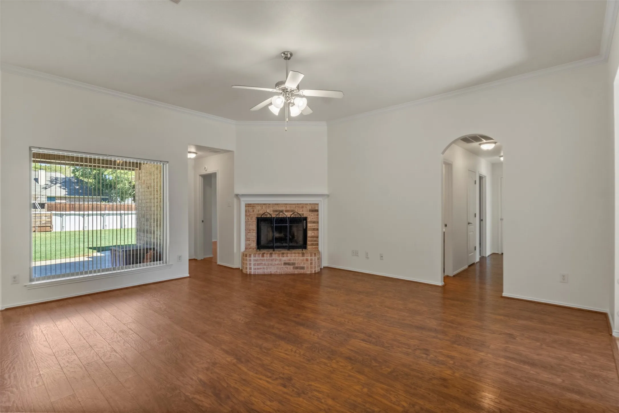 Single Family Residence For Sale in Tarrant County , 7713 Buck Street, North Richland Hills, Texas 76182, 4 Bedroom, 2 Bathroom, 4 Garage spaces, 1,958 Sqft, built in 2005, mls#21405805, Real Estate Agent in North Richland Hills, Homes For Sale in Tarrant county, Homes For Sale in North Richland Hills, Realtor in North Richland Hills Texas, Real Estate Brokerage Independent Realty Texas, Luminita Cordes Realtor