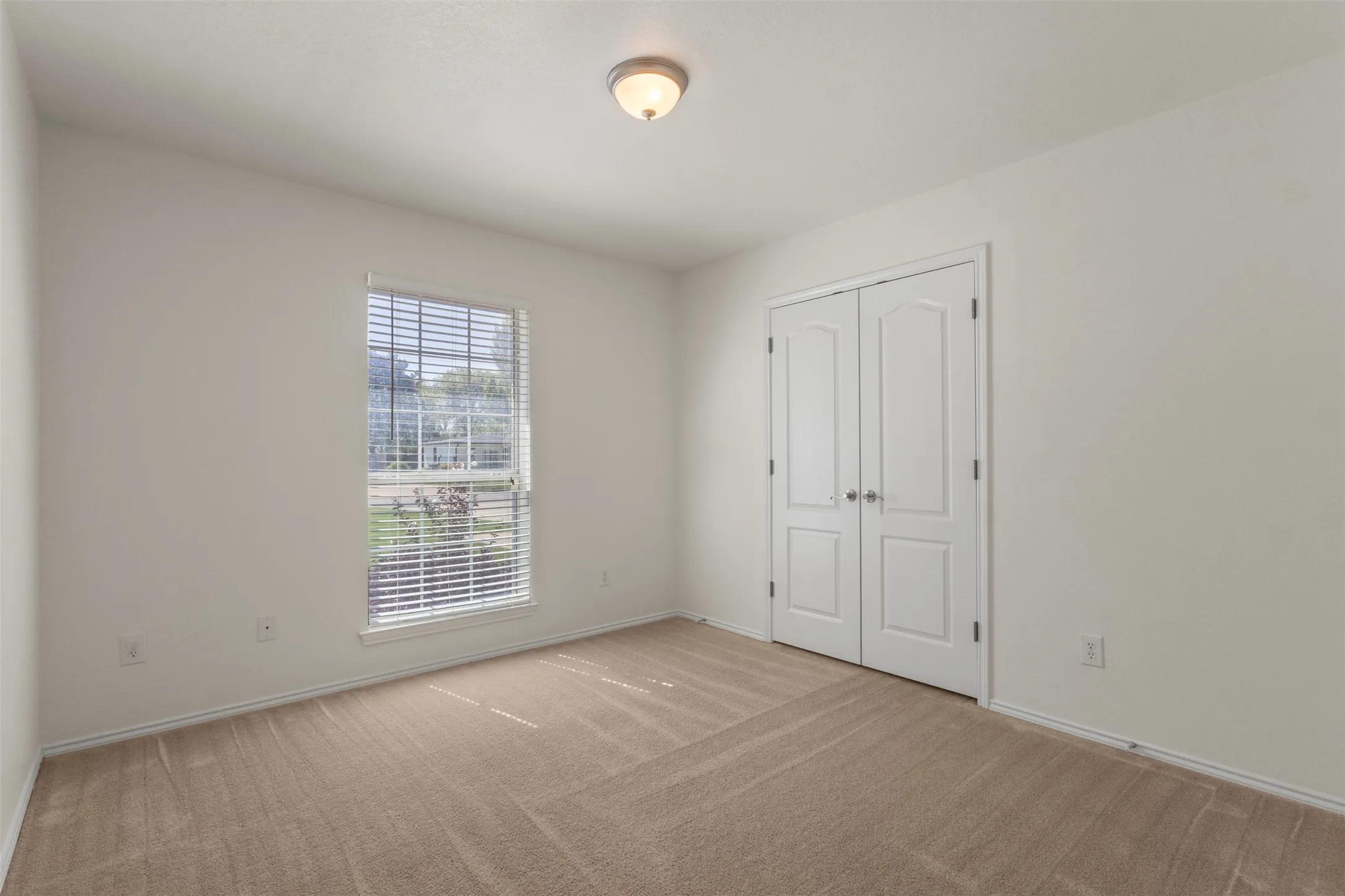 Single Family Residence For Sale in Tarrant County , 7713 Buck Street, North Richland Hills, Texas 76182, 4 Bedroom, 2 Bathroom, 4 Garage spaces, 1,958 Sqft, built in 2005, mls#21405805, Real Estate Agent in North Richland Hills, Homes For Sale in Tarrant county, Homes For Sale in North Richland Hills, Realtor in North Richland Hills Texas, Real Estate Brokerage Independent Realty Texas, Luminita Cordes Realtor