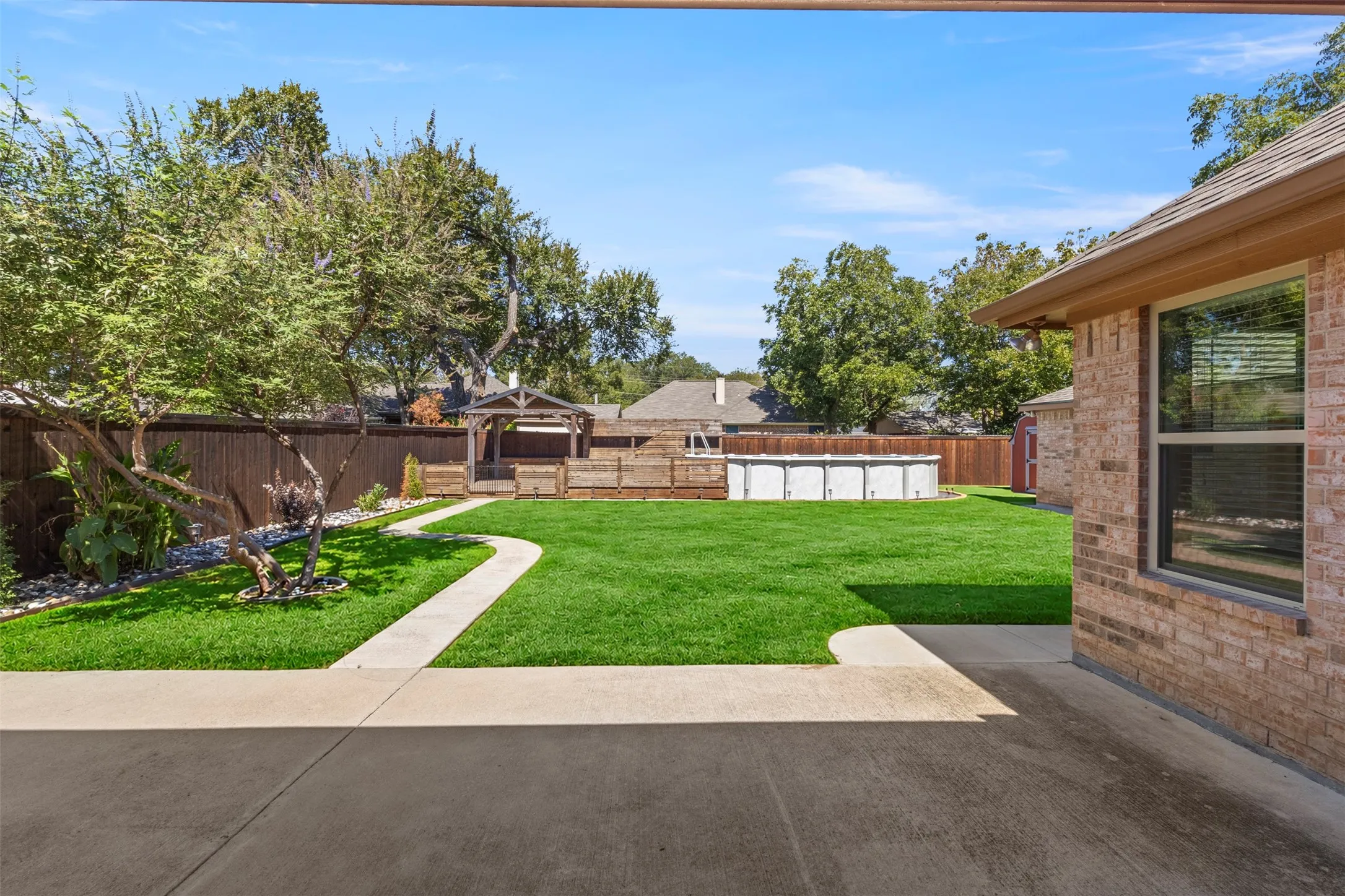 Single Family Residence For Sale in Tarrant County , 7713 Buck Street, North Richland Hills, Texas 76182, 4 Bedroom, 2 Bathroom, 4 Garage spaces, 1,958 Sqft, built in 2005, mls#21405805, Real Estate Agent in North Richland Hills, Homes For Sale in Tarrant county, Homes For Sale in North Richland Hills, Realtor in North Richland Hills Texas, Real Estate Brokerage Independent Realty Texas, Luminita Cordes Realtor