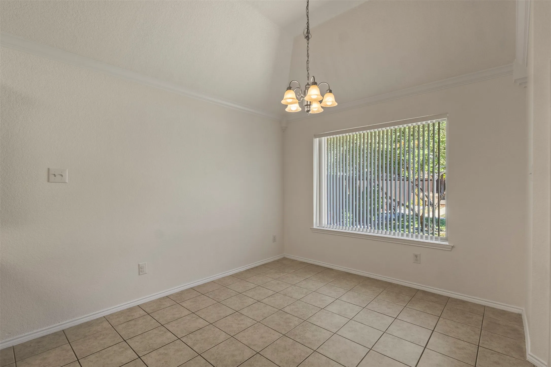 Single Family Residence For Sale in Tarrant County , 7713 Buck Street, North Richland Hills, Texas 76182, 4 Bedroom, 2 Bathroom, 4 Garage spaces, 1,958 Sqft, built in 2005, mls#21405805, Real Estate Agent in North Richland Hills, Homes For Sale in Tarrant county, Homes For Sale in North Richland Hills, Realtor in North Richland Hills Texas, Real Estate Brokerage Independent Realty Texas, Luminita Cordes Realtor