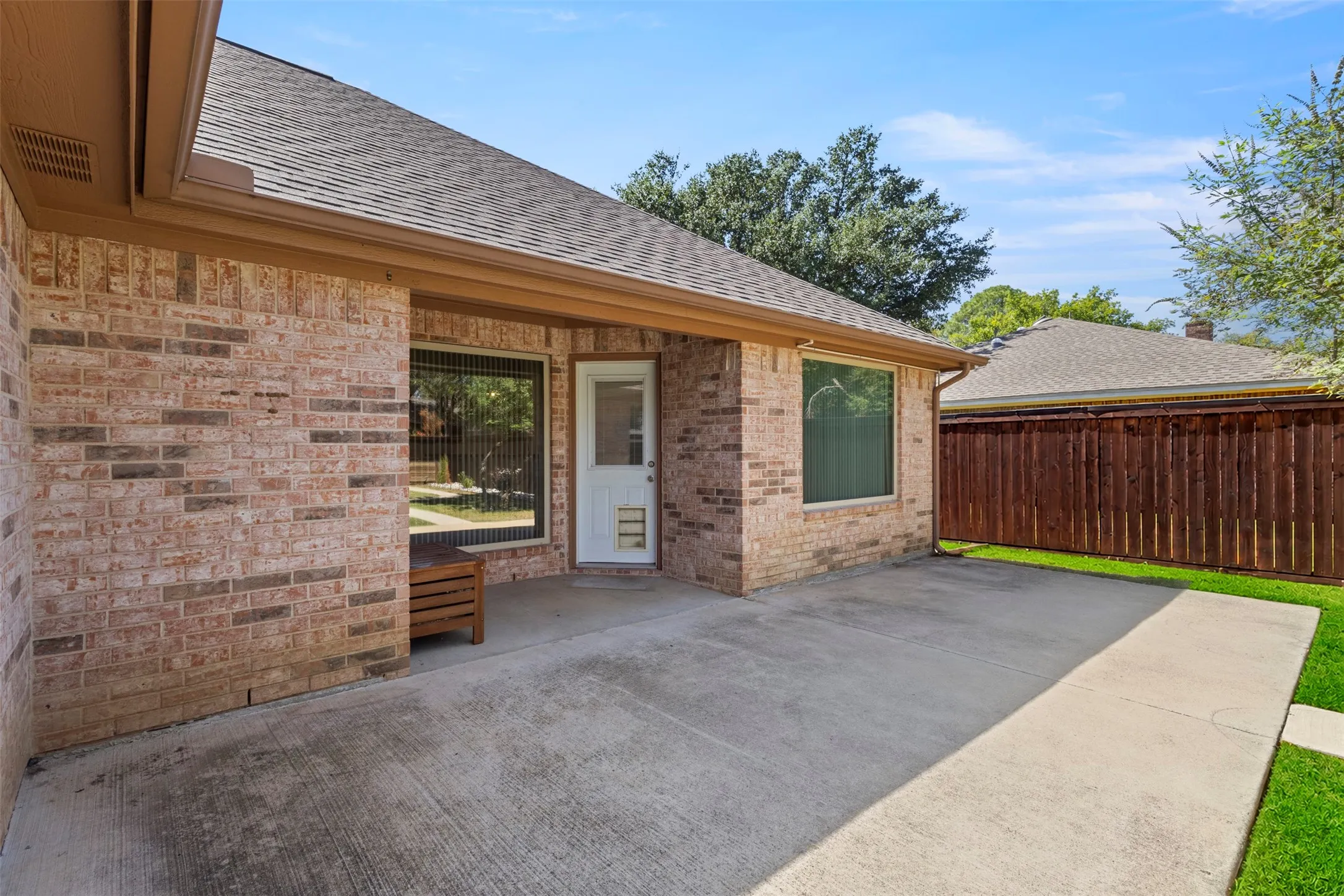 Single Family Residence For Sale in Tarrant County , 7713 Buck Street, North Richland Hills, Texas 76182, 4 Bedroom, 2 Bathroom, 4 Garage spaces, 1,958 Sqft, built in 2005, mls#21405805, Real Estate Agent in North Richland Hills, Homes For Sale in Tarrant county, Homes For Sale in North Richland Hills, Realtor in North Richland Hills Texas, Real Estate Brokerage Independent Realty Texas, Luminita Cordes Realtor