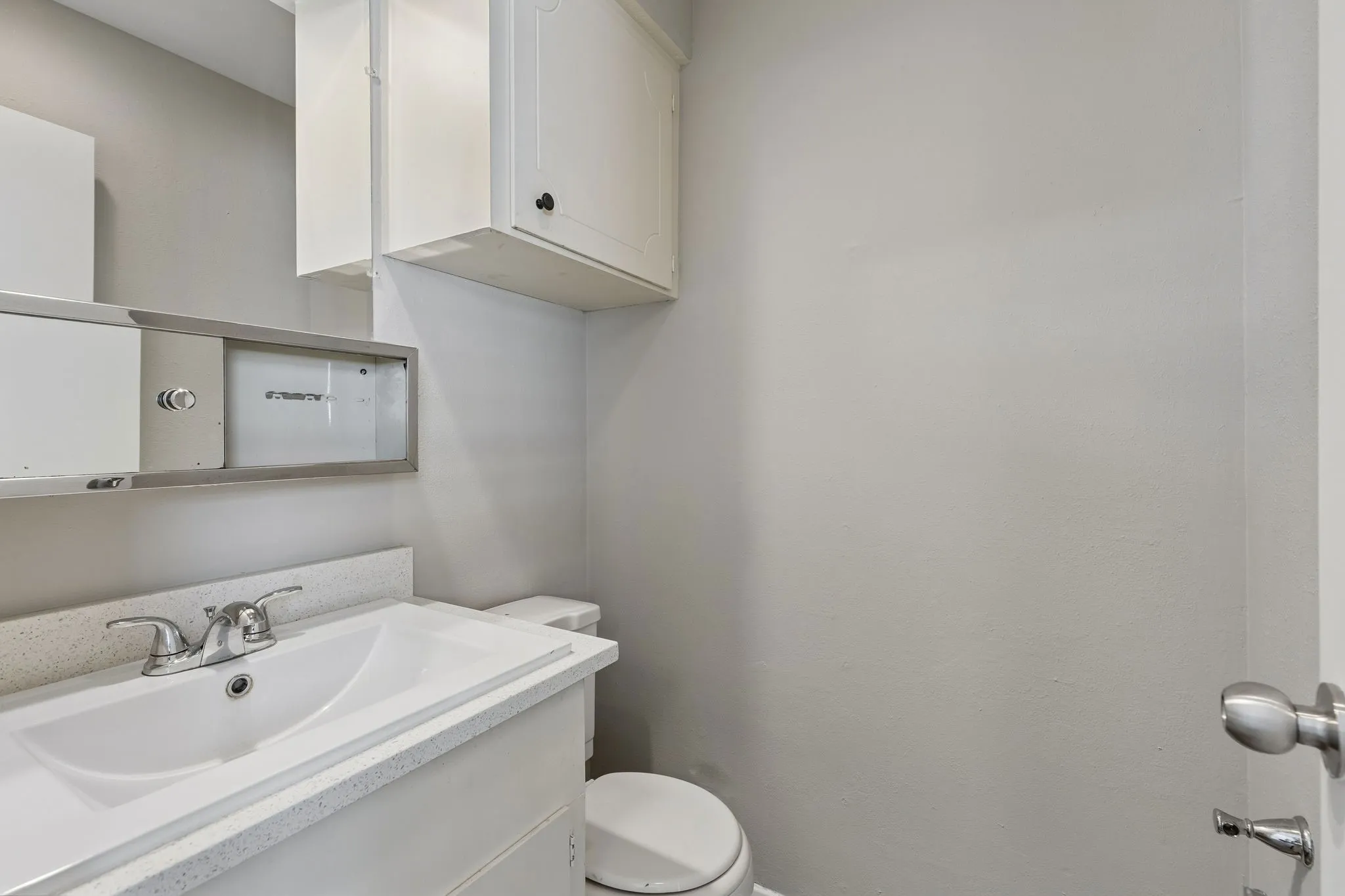 Duplex For Rent in Dallas County , 2413 Woodoak Court, Irving, Texas 75060, 3 Bedroom, 3 Bathroom, 2 Garage spaces, 1,624 Sqft, built in 1971, mls#21393630, Real Estate Agent in Irving, Homes For Rent in Dallas county, Homes For Rent in Irving, Realtor in Irving Texas, Real Estate Brokerage Independent Realty Texas, Luminita Cordes Realtor