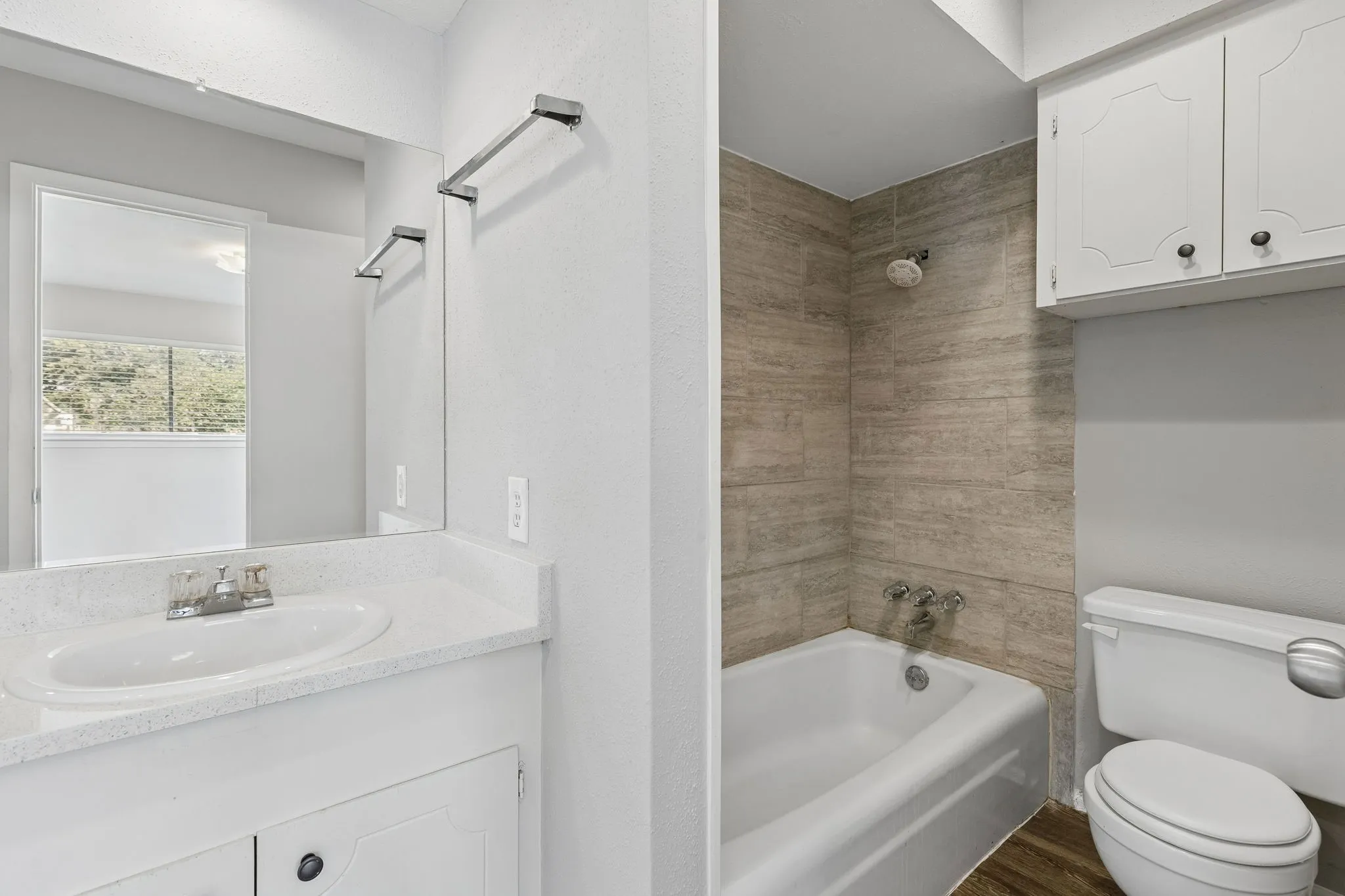 Duplex For Rent in Dallas County , 2413 Woodoak Court, Irving, Texas 75060, 3 Bedroom, 3 Bathroom, 2 Garage spaces, 1,624 Sqft, built in 1971, mls#21393630, Real Estate Agent in Irving, Homes For Rent in Dallas county, Homes For Rent in Irving, Realtor in Irving Texas, Real Estate Brokerage Independent Realty Texas, Luminita Cordes Realtor
