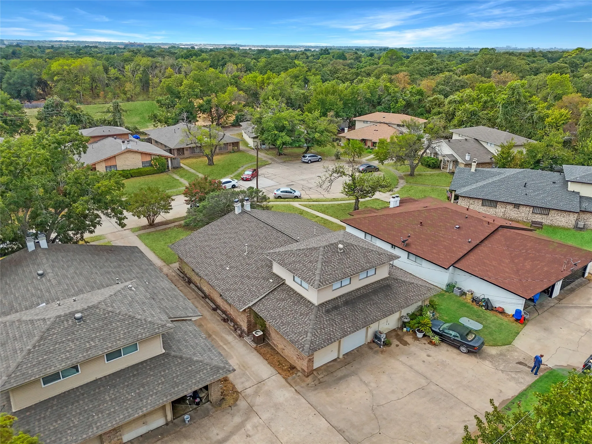Duplex For Rent in Dallas County , 2413 Woodoak Court, Irving, Texas 75060, 3 Bedroom, 3 Bathroom, 2 Garage spaces, 1,624 Sqft, built in 1971, mls#21393630, Real Estate Agent in Irving, Homes For Rent in Dallas county, Homes For Rent in Irving, Realtor in Irving Texas, Real Estate Brokerage Independent Realty Texas, Luminita Cordes Realtor