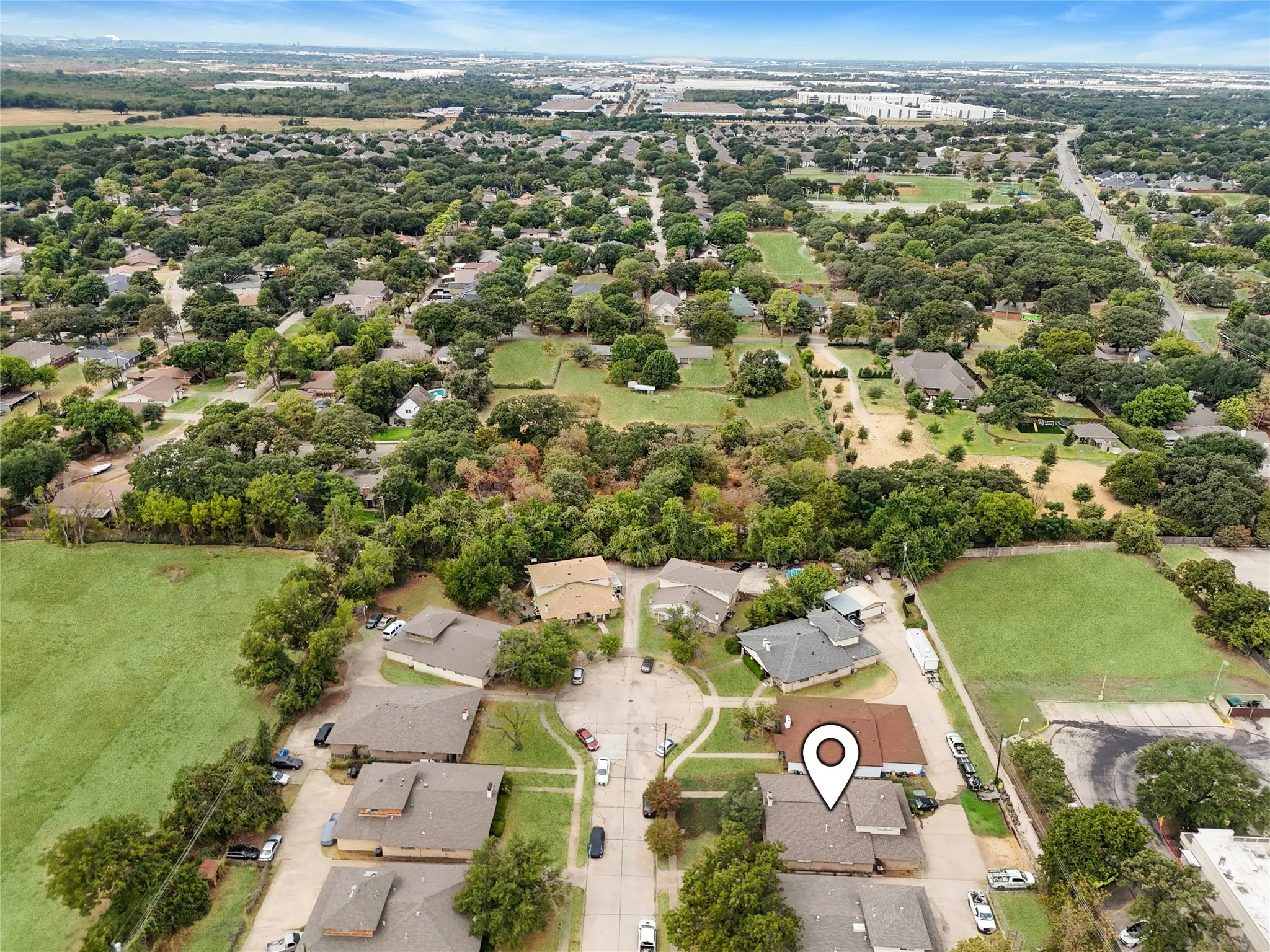 Duplex For Rent in Dallas County , 2413 Woodoak Court, Irving, Texas 75060, 3 Bedroom, 3 Bathroom, 2 Garage spaces, 1,624 Sqft, built in 1971, mls#21393630, Real Estate Agent in Irving, Homes For Rent in Dallas county, Homes For Rent in Irving, Realtor in Irving Texas, Real Estate Brokerage Independent Realty Texas, Luminita Cordes Realtor