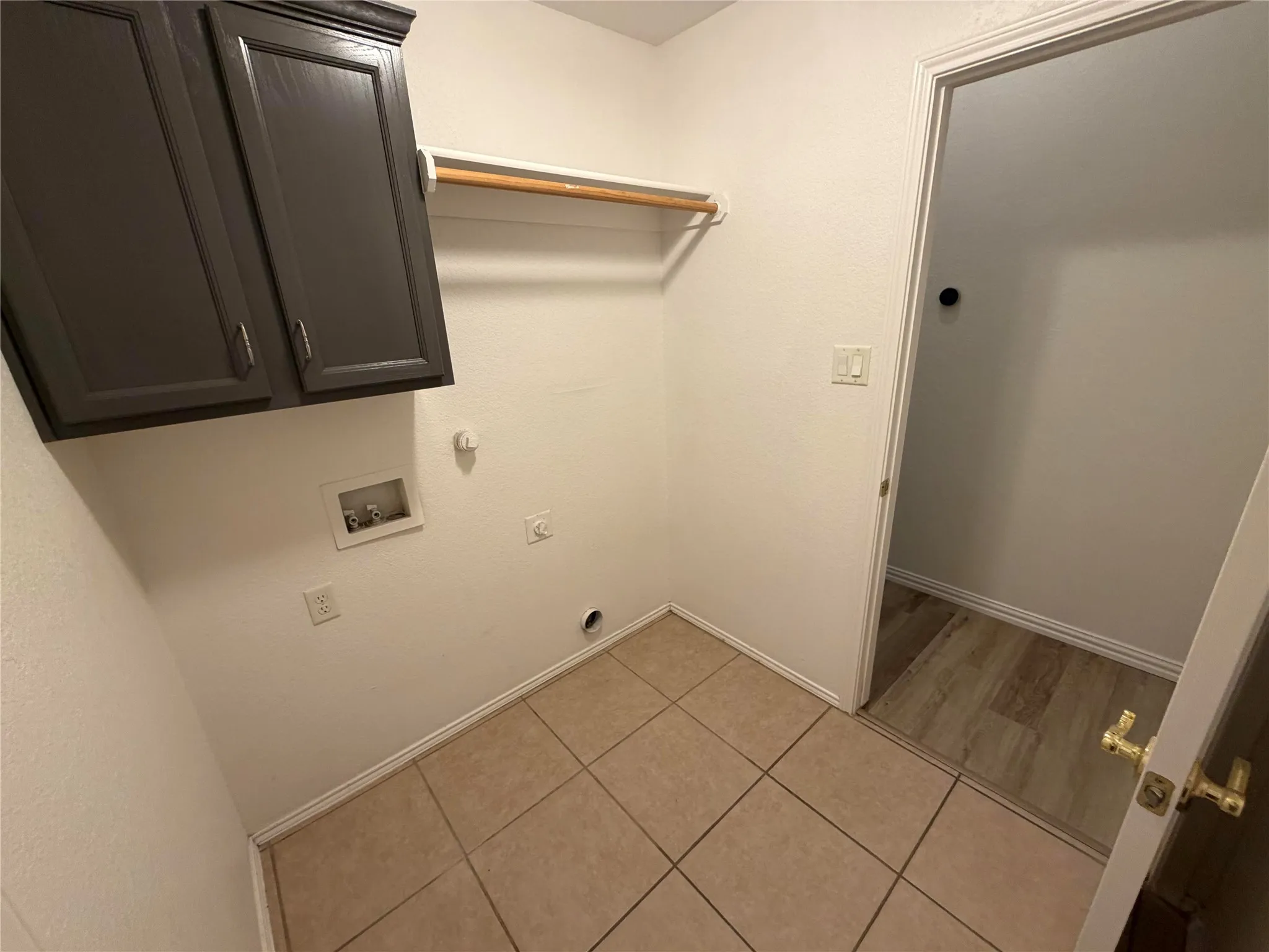 Single Family Residence For Sale in Tarrant County , 2117 Shorthorn Trail, Crowley, Texas 76036, 4 Bedroom, 3 Bathroom, 6 Garage spaces, 2,623 Sqft, built in 2002, mls#21407076, Real Estate Agent in Crowley, Homes For Sale in Tarrant county, Homes For Sale in Crowley, Realtor in Crowley Texas, Real Estate Brokerage Independent Realty Texas, Luminita Cordes Realtor