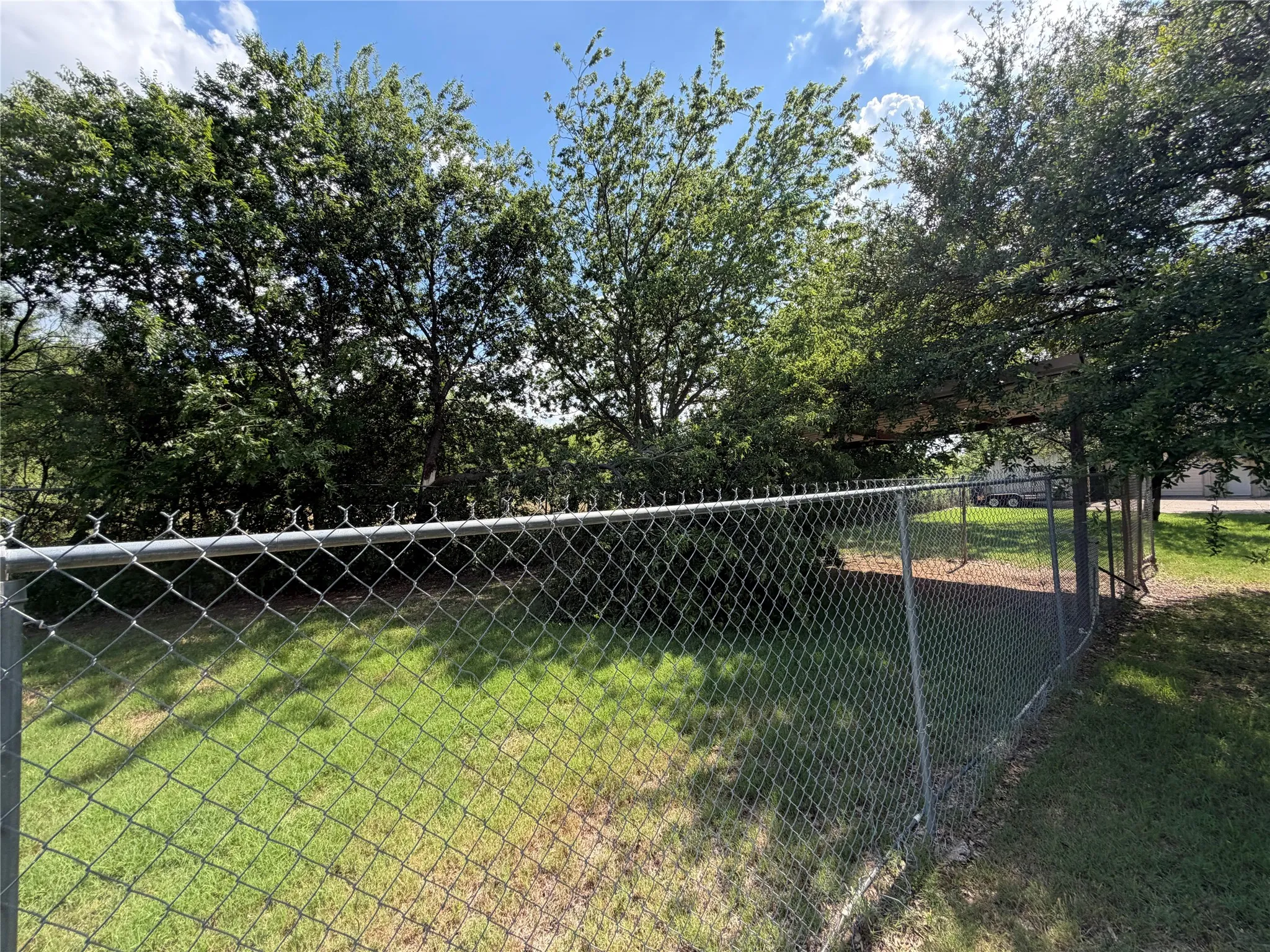 Single Family Residence For Sale in Tarrant County , 2117 Shorthorn Trail, Crowley, Texas 76036, 4 Bedroom, 3 Bathroom, 6 Garage spaces, 2,623 Sqft, built in 2002, mls#21407076, Real Estate Agent in Crowley, Homes For Sale in Tarrant county, Homes For Sale in Crowley, Realtor in Crowley Texas, Real Estate Brokerage Independent Realty Texas, Luminita Cordes Realtor