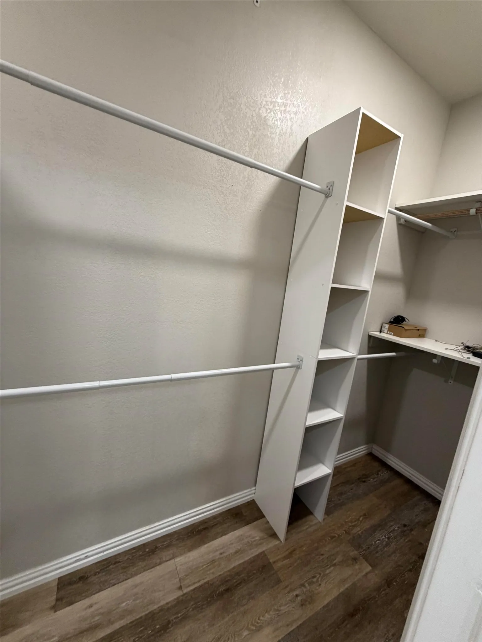 Single Family Residence For Sale in Tarrant County , 2117 Shorthorn Trail, Crowley, Texas 76036, 4 Bedroom, 3 Bathroom, 6 Garage spaces, 2,623 Sqft, built in 2002, mls#21407076, Real Estate Agent in Crowley, Homes For Sale in Tarrant county, Homes For Sale in Crowley, Realtor in Crowley Texas, Real Estate Brokerage Independent Realty Texas, Luminita Cordes Realtor