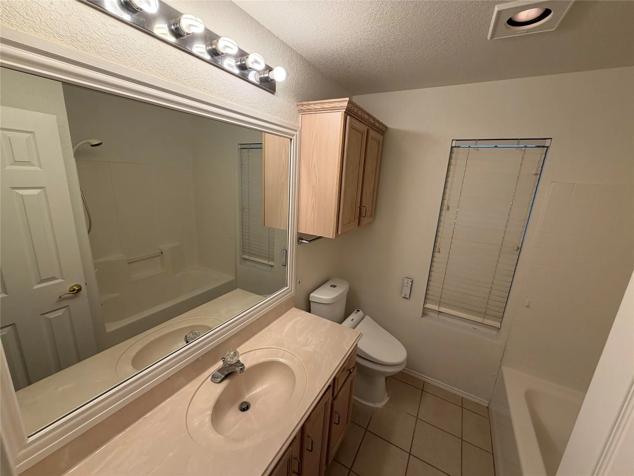 Main Guest Bath