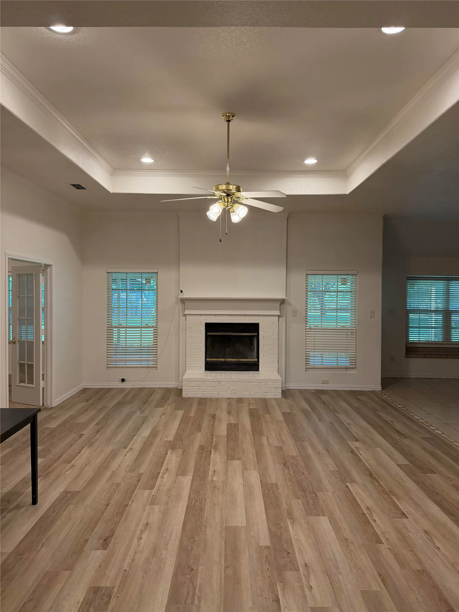 Wood burning Fireplace has built in Blower