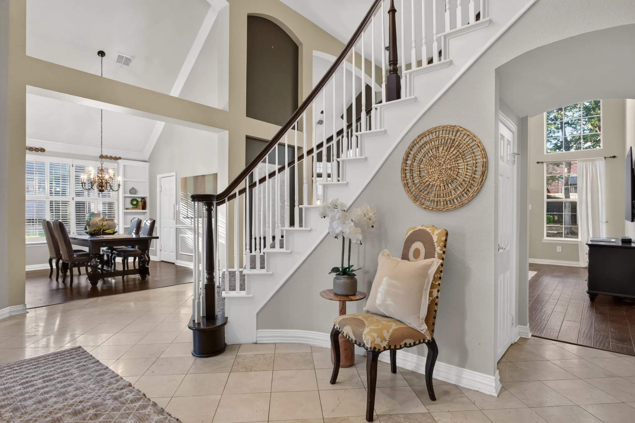 Single Family Residence For Sale in Denton County , 4210 Liberty Court, Flower Mound, Texas 75028, 4 Bedroom, 3 Bathroom, 2 Garage spaces, 2,892 Sqft, built in 1997, mls#21405954, Real Estate Agent in Flower Mound, Homes For Sale in Denton county, Homes For Sale in Flower Mound, Realtor in Flower Mound Texas, Real Estate Brokerage Independent Realty Texas, Luminita Cordes Realtor