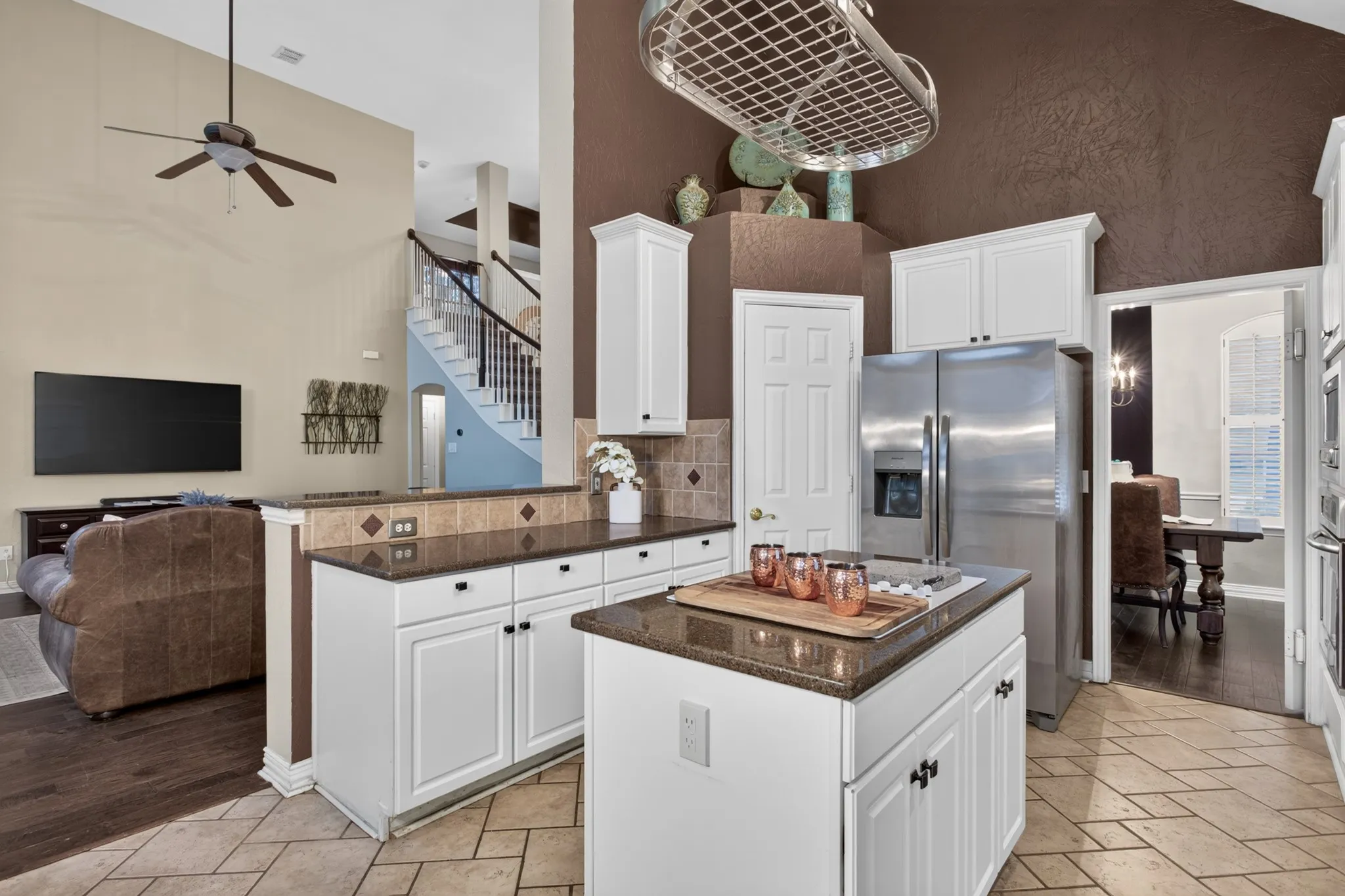 Single Family Residence For Sale in Denton County , 4210 Liberty Court, Flower Mound, Texas 75028, 4 Bedroom, 3 Bathroom, 2 Garage spaces, 2,892 Sqft, built in 1997, mls#21405954, Real Estate Agent in Flower Mound, Homes For Sale in Denton county, Homes For Sale in Flower Mound, Realtor in Flower Mound Texas, Real Estate Brokerage Independent Realty Texas, Luminita Cordes Realtor