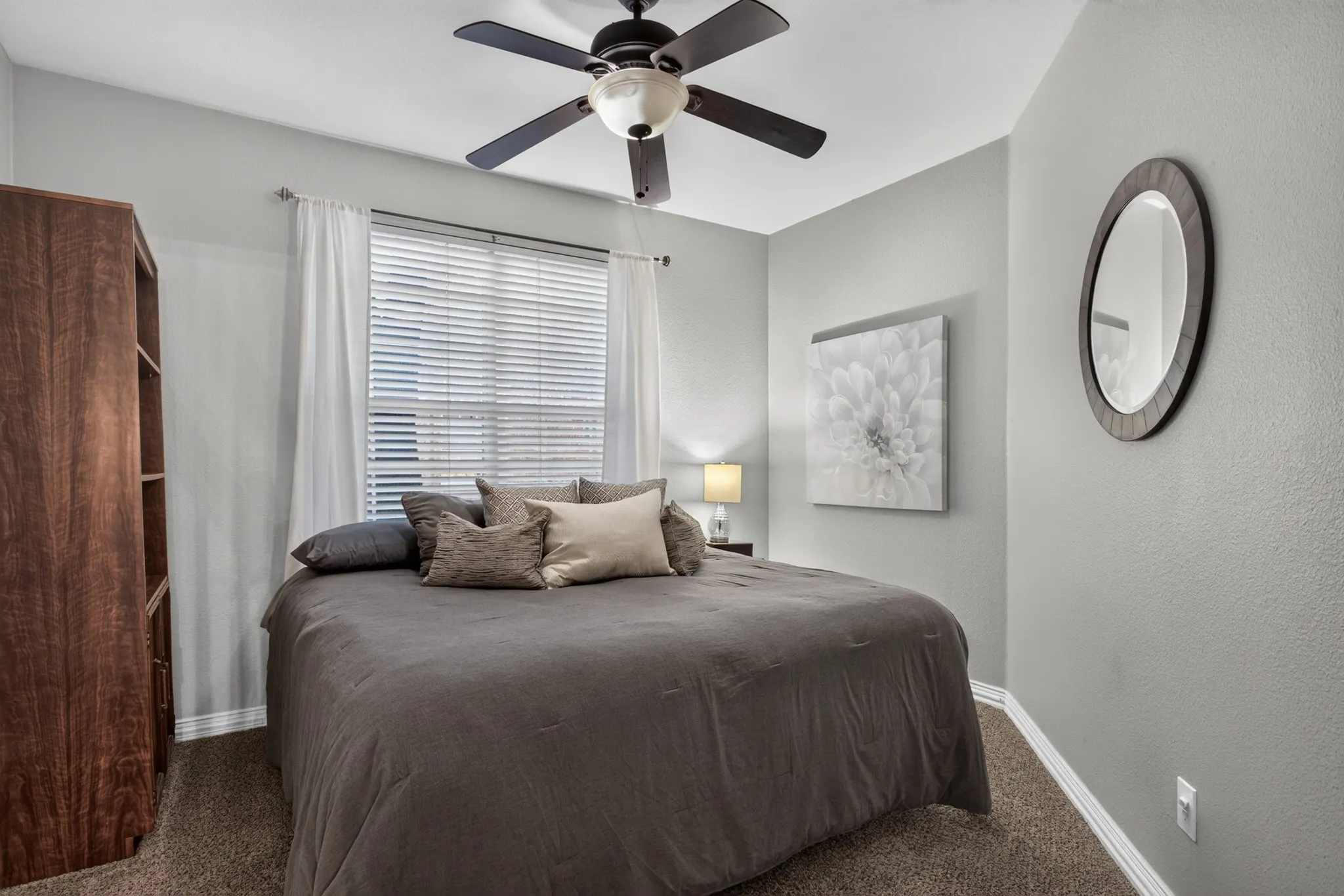 Single Family Residence For Sale in Denton County , 4210 Liberty Court, Flower Mound, Texas 75028, 4 Bedroom, 3 Bathroom, 2 Garage spaces, 2,892 Sqft, built in 1997, mls#21405954, Real Estate Agent in Flower Mound, Homes For Sale in Denton county, Homes For Sale in Flower Mound, Realtor in Flower Mound Texas, Real Estate Brokerage Independent Realty Texas, Luminita Cordes Realtor