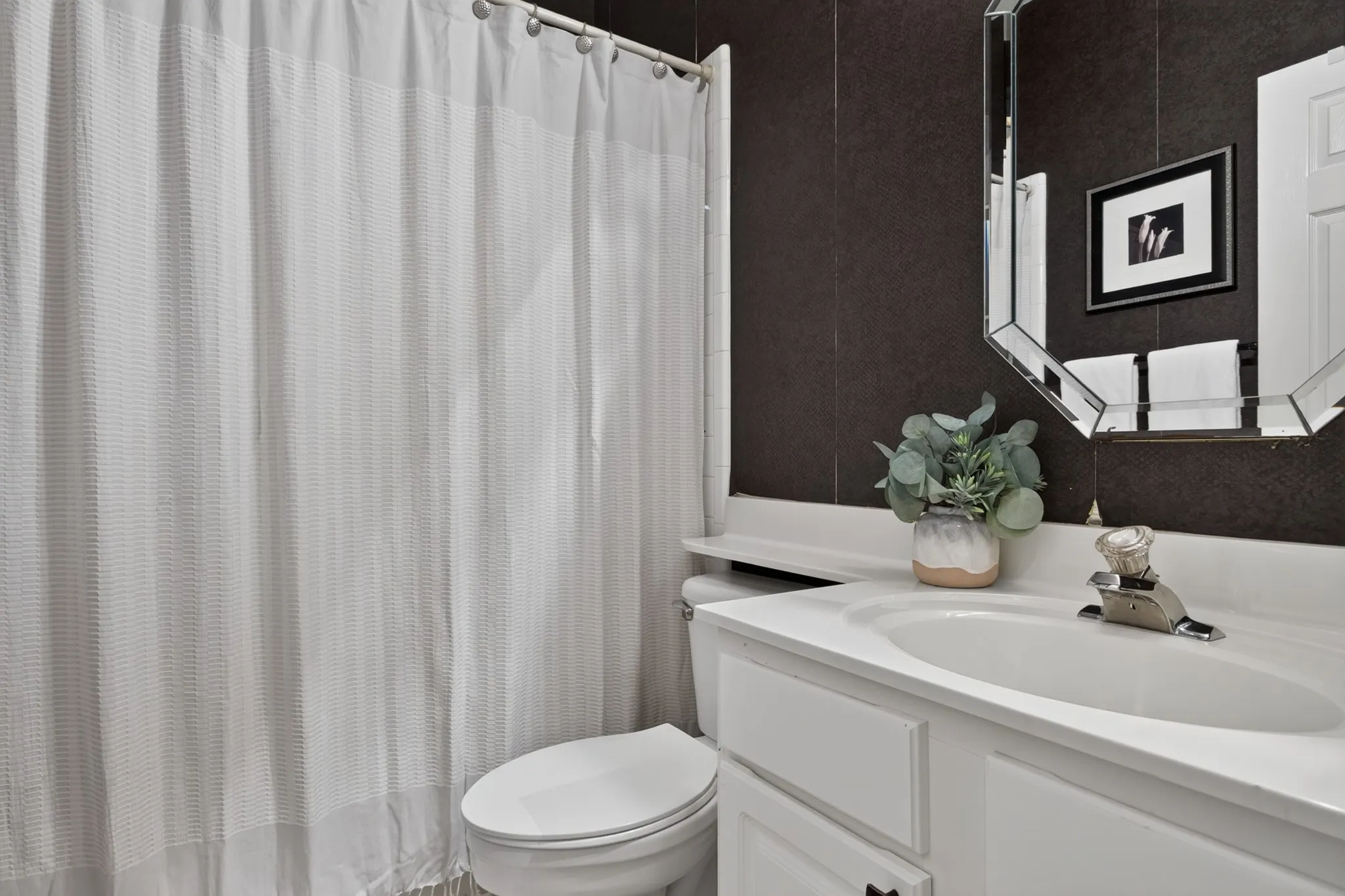 Single Family Residence For Sale in Denton County , 4210 Liberty Court, Flower Mound, Texas 75028, 4 Bedroom, 3 Bathroom, 2 Garage spaces, 2,892 Sqft, built in 1997, mls#21405954, Real Estate Agent in Flower Mound, Homes For Sale in Denton county, Homes For Sale in Flower Mound, Realtor in Flower Mound Texas, Real Estate Brokerage Independent Realty Texas, Luminita Cordes Realtor