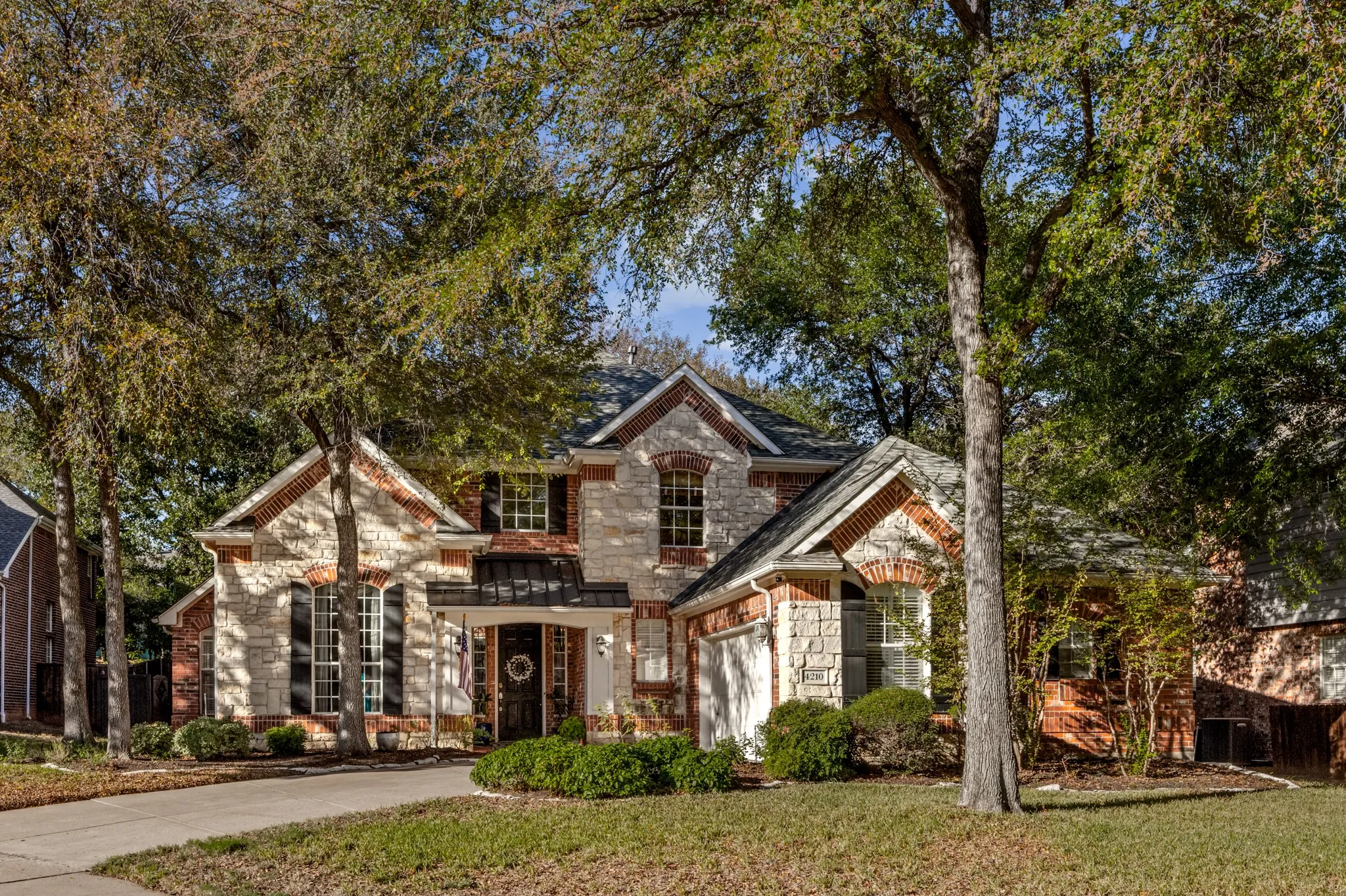 Single Family Residence For Sale in Denton County , 4210 Liberty Court, Flower Mound, Texas 75028, 4 Bedroom, 3 Bathroom, 2 Garage spaces, 2,892 Sqft, built in 1997, mls#21405954, Real Estate Agent in Flower Mound, Homes For Sale in Denton county, Homes For Sale in Flower Mound, Realtor in Flower Mound Texas, Real Estate Brokerage Independent Realty Texas, Luminita Cordes Realtor