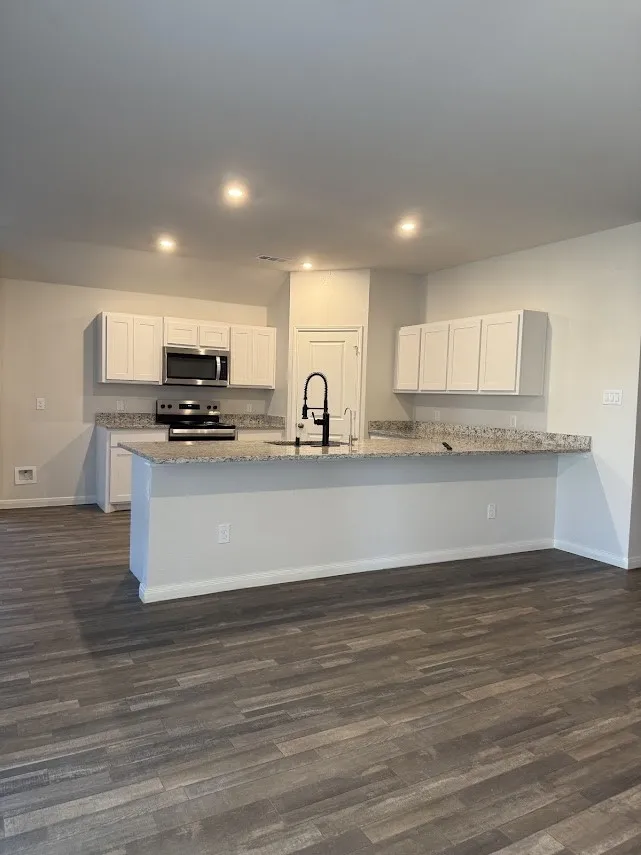 Single Family Residence For Rent in Parker County , 529 Jameson Street, Springtown, Texas 76082, 4 Bedroom, 2 Bathroom, 2 Garage spaces, 1,853 Sqft, built in 2024, mls#21407009, Real Estate Agent in Springtown, Homes For Rent in Parker county, Homes For Rent in Springtown, Realtor in Springtown Texas, Real Estate Brokerage Independent Realty Texas, Luminita Cordes Realtor