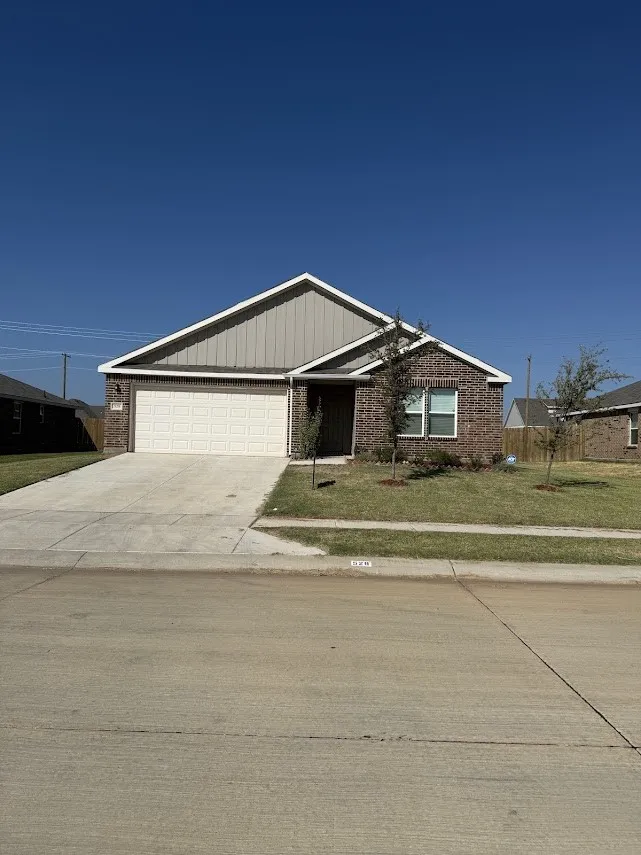 Single Family Residence For Rent