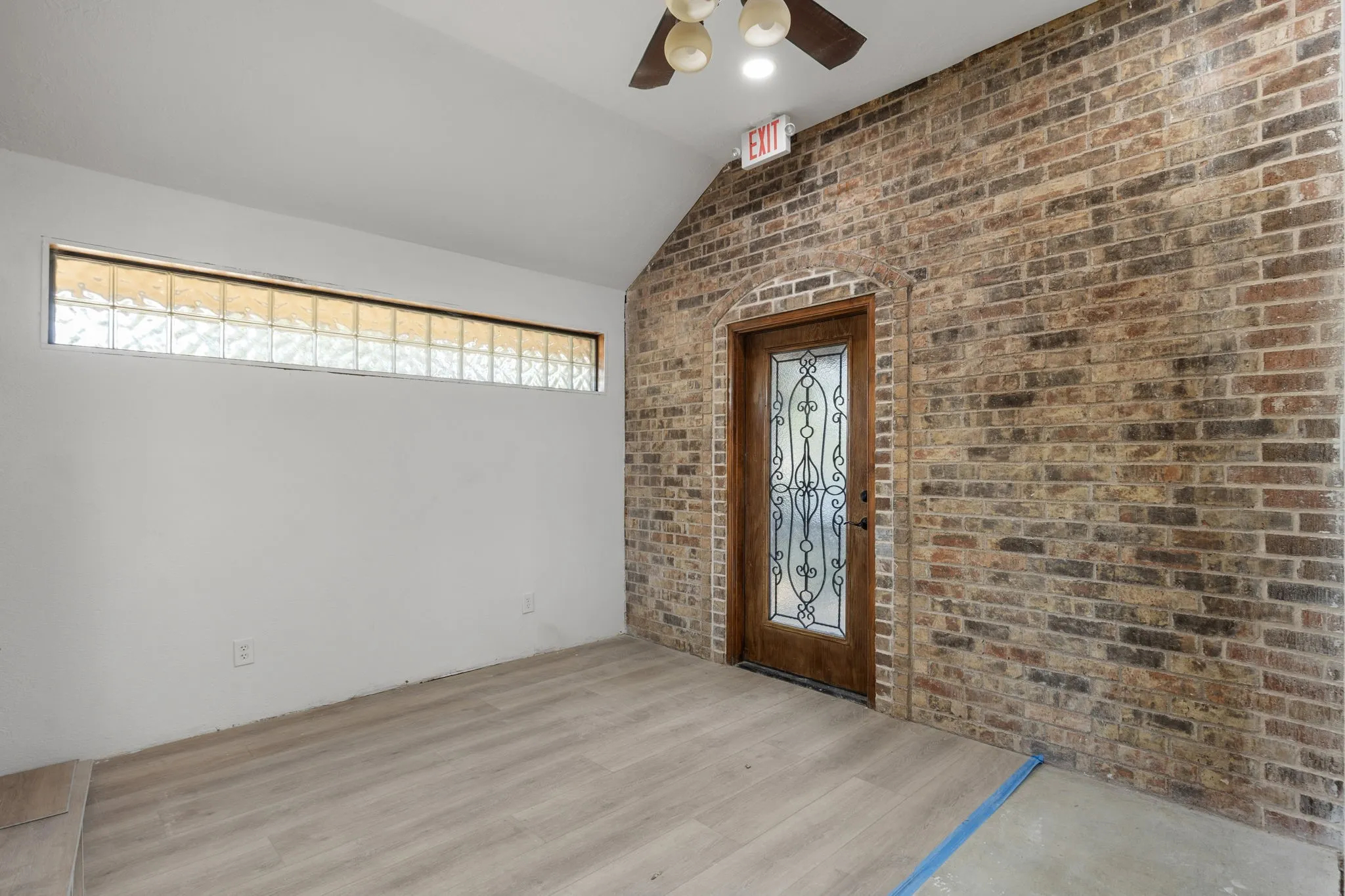 Office For Sale in Young County , 1317 East, Graham, Texas 76450, 0, 0, Garage spaces, 0 Sqft, built in 1983, mls#21407086, Real Estate Agent in Graham, Homes For Sale in Young county, Homes For Sale in Graham, Realtor in Graham Texas, Real Estate Brokerage Independent Realty Texas, Luminita Cordes Realtor