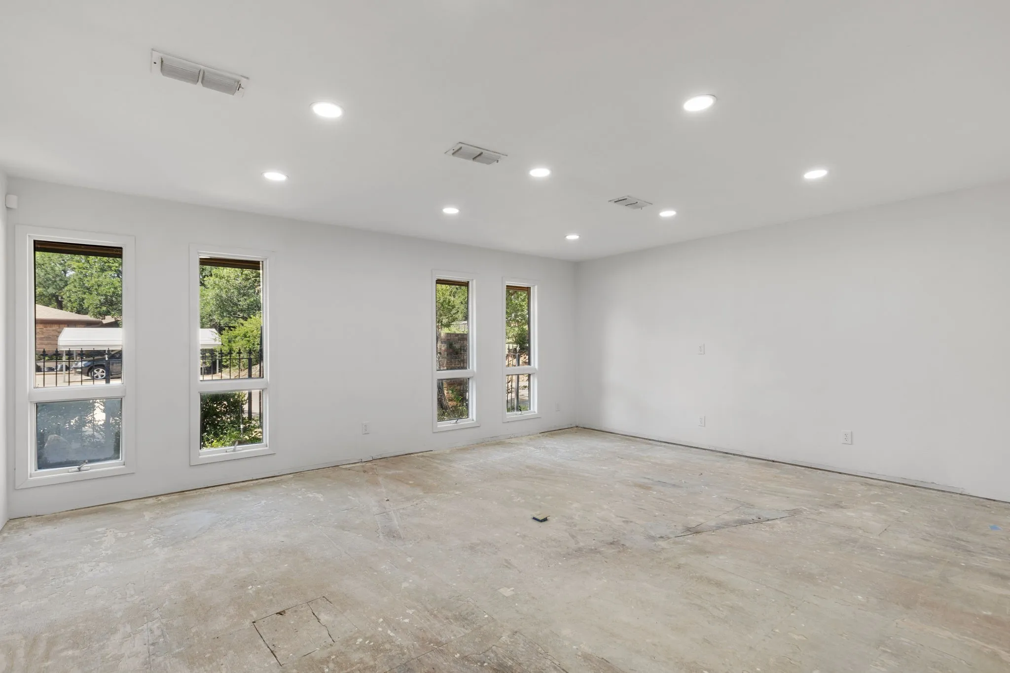 Office For Sale in Young County , 1317 East, Graham, Texas 76450, 0, 0, Garage spaces, 0 Sqft, built in 1983, mls#21407086, Real Estate Agent in Graham, Homes For Sale in Young county, Homes For Sale in Graham, Realtor in Graham Texas, Real Estate Brokerage Independent Realty Texas, Luminita Cordes Realtor